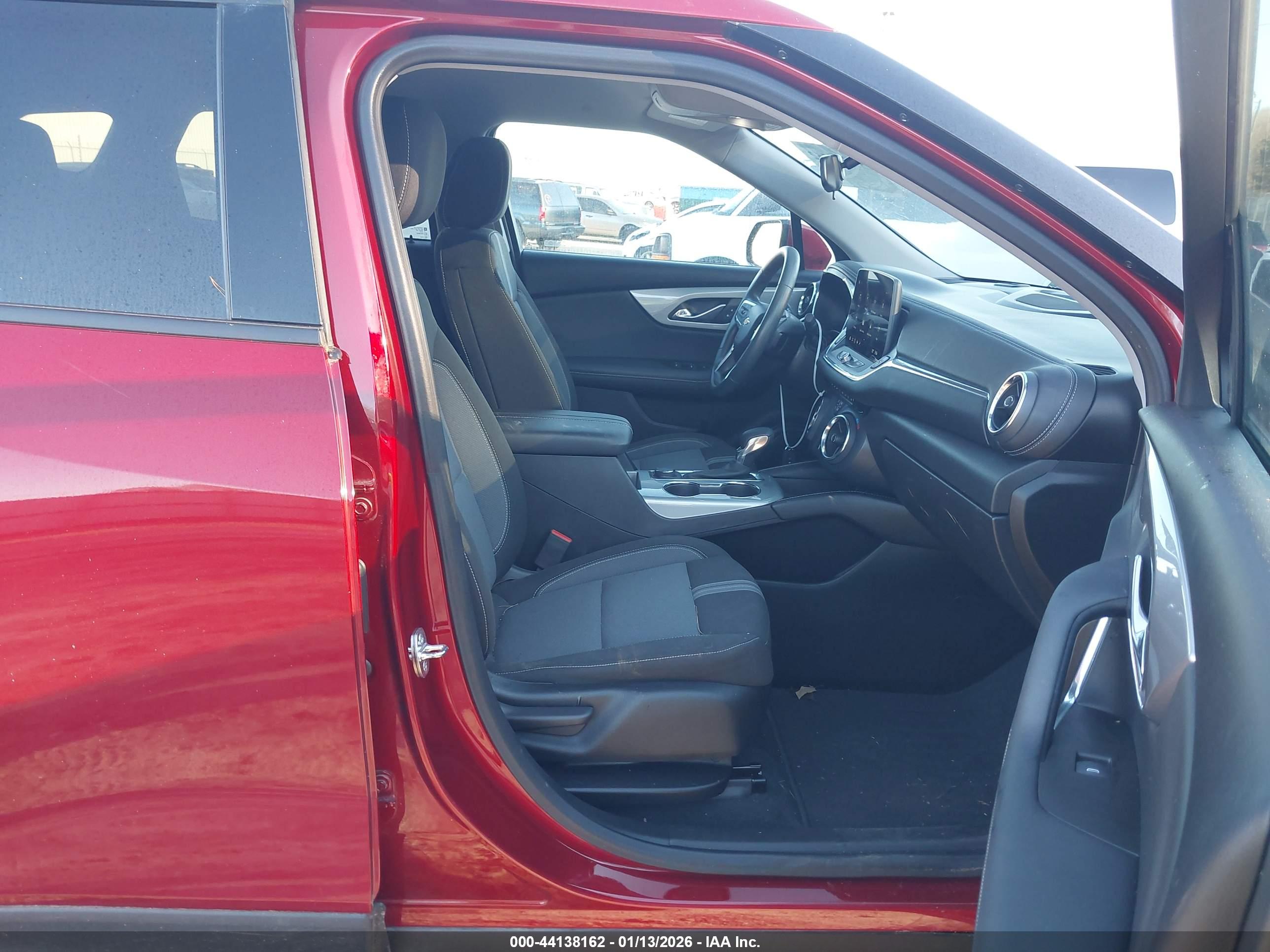 CHEVROLET BLAZER image 5