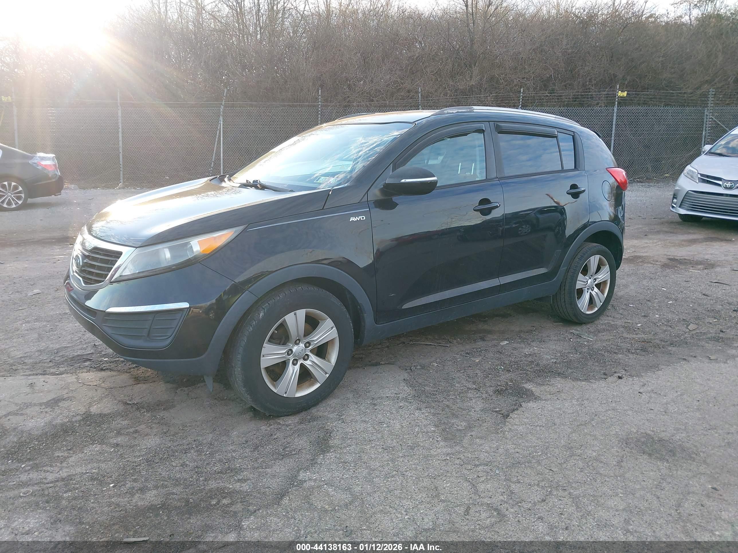 KIA SPORTAGE image 2
