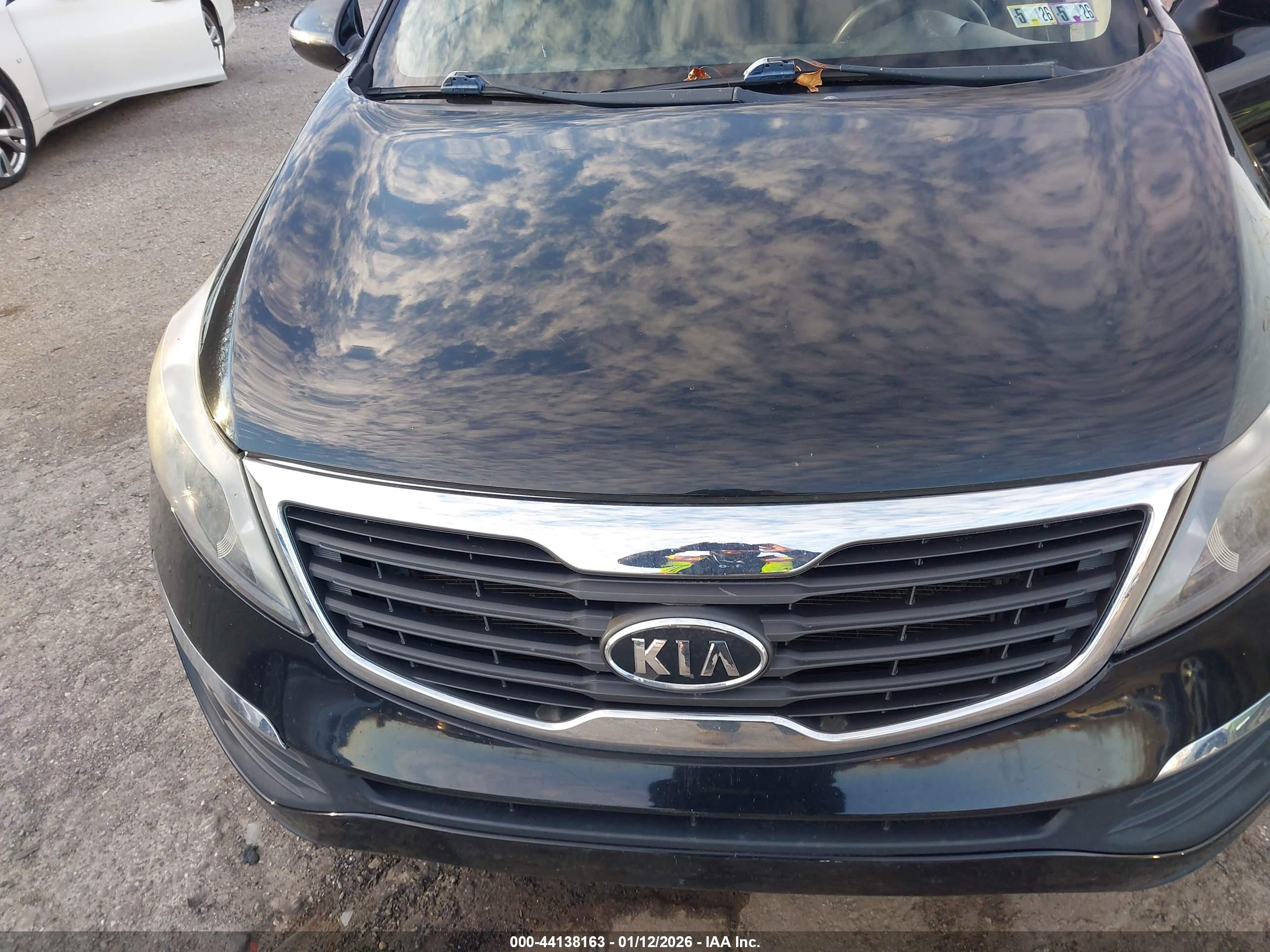 KIA SPORTAGE image 6