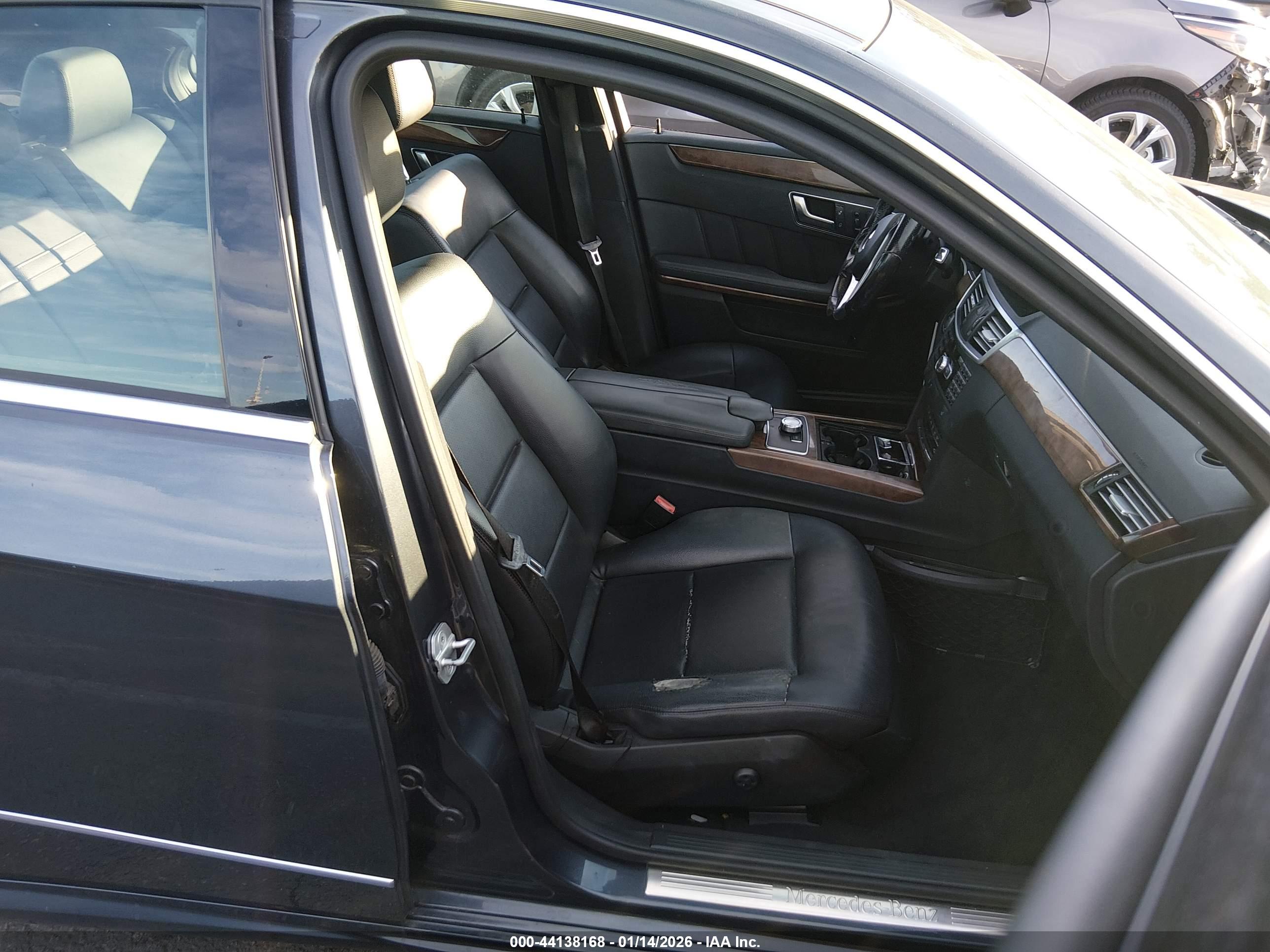 MERCEDES-BENZ E image 5