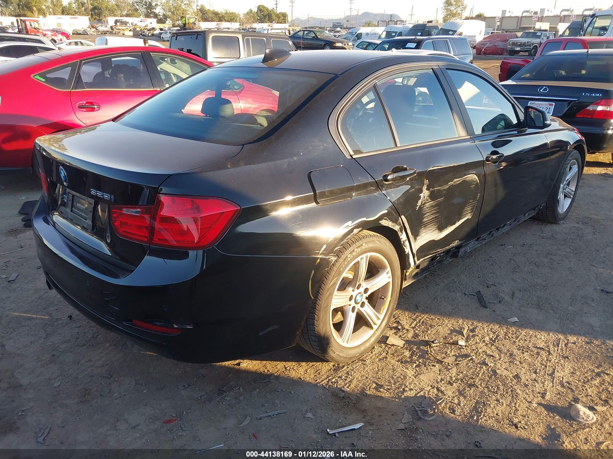 BMW 328I image 4