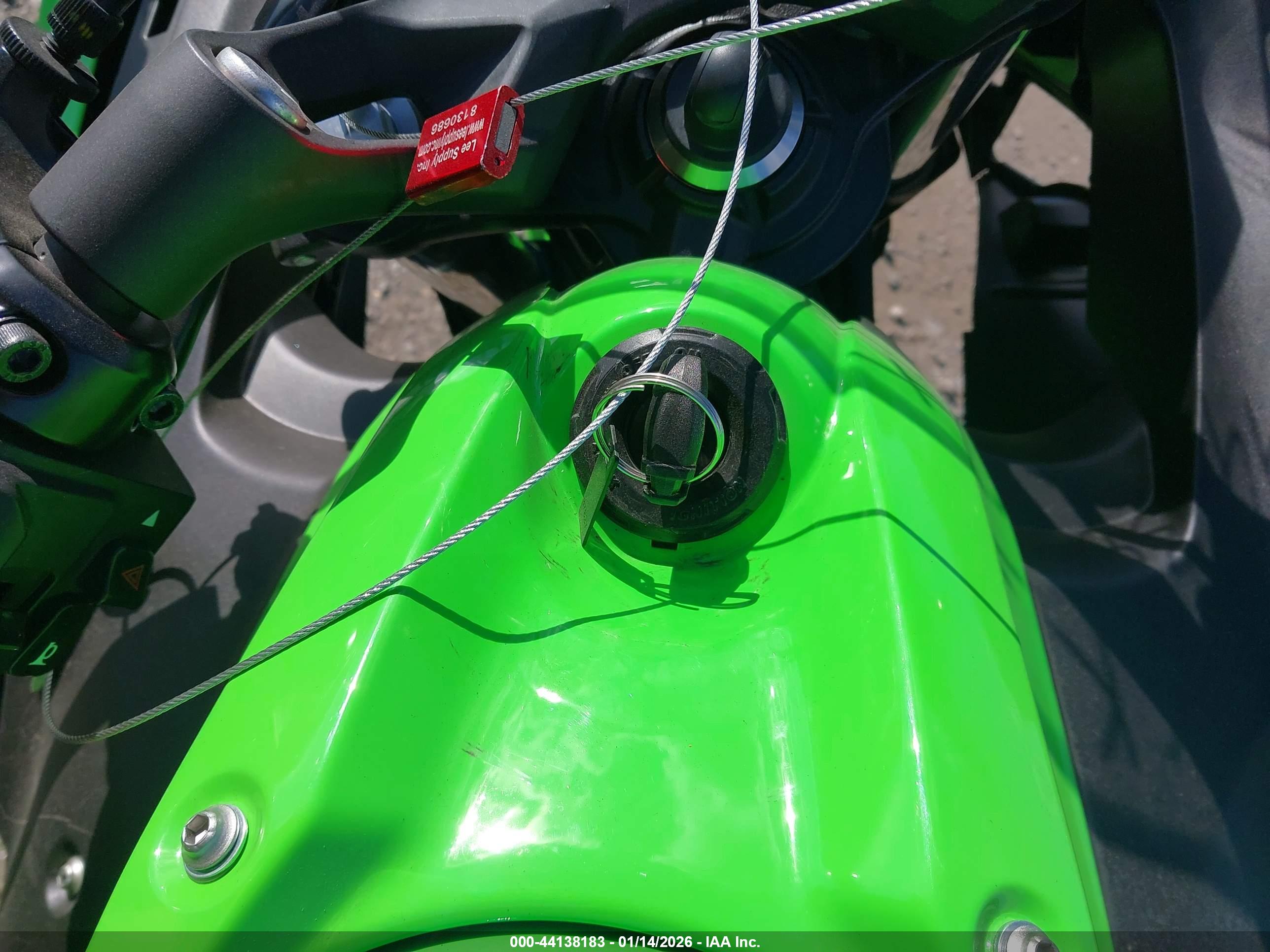 KAWASAKI EX650 image 11