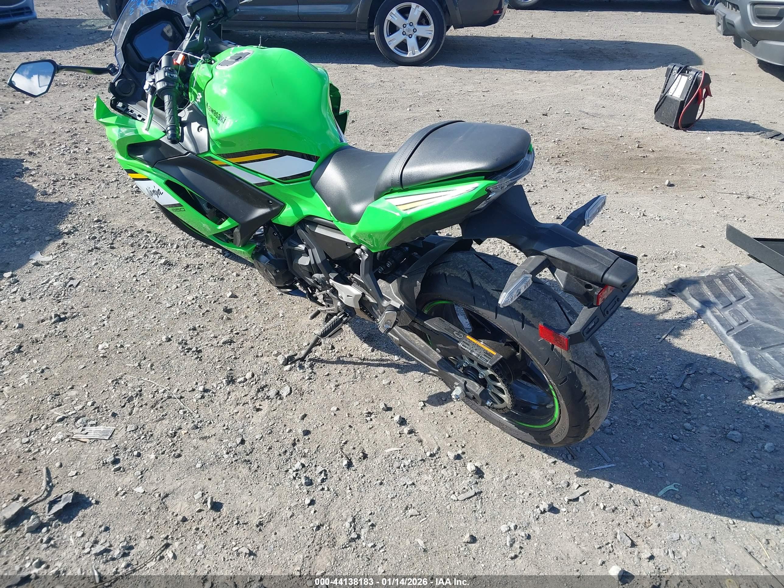 KAWASAKI EX650 image 3