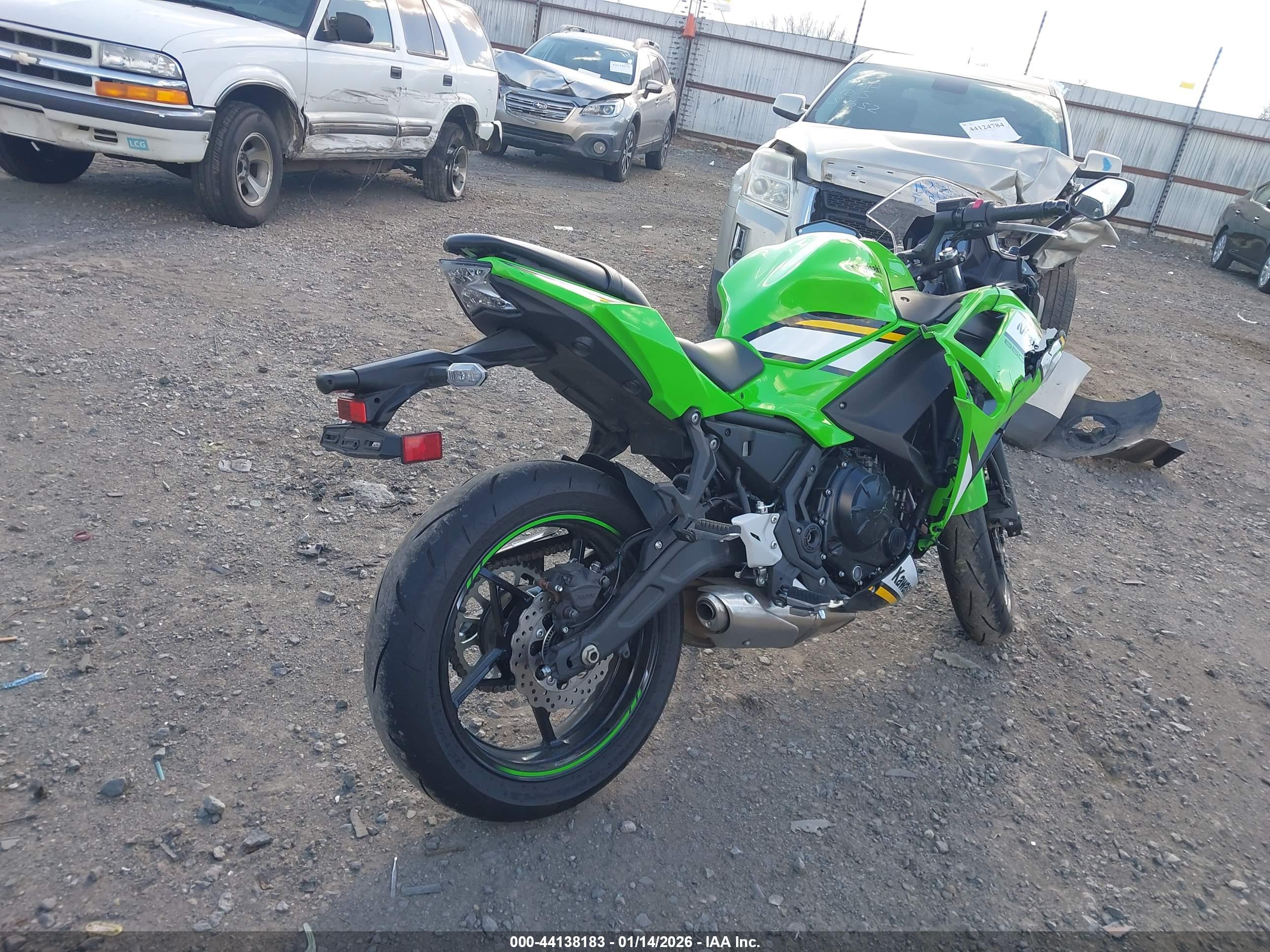 KAWASAKI EX650 image 4