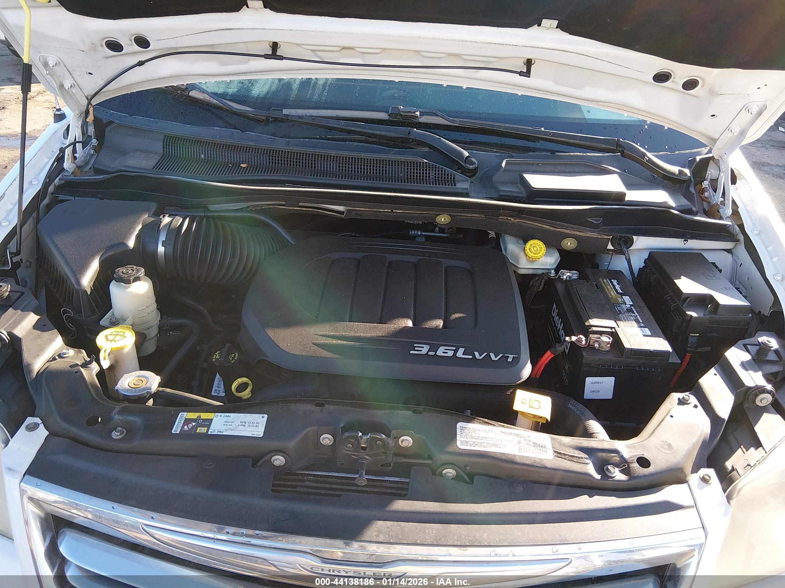 CHRYSLER TOWN image 10