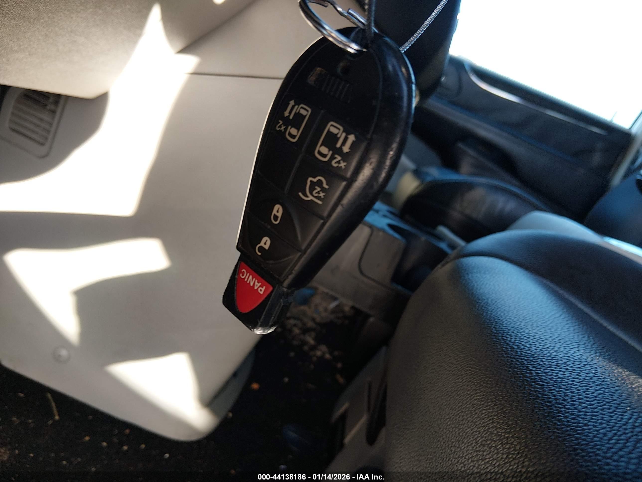 CHRYSLER TOWN image 11