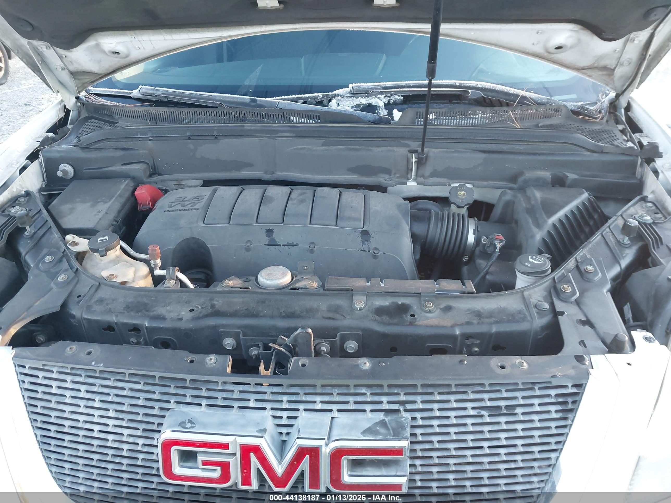 GMC ACADIA image 10