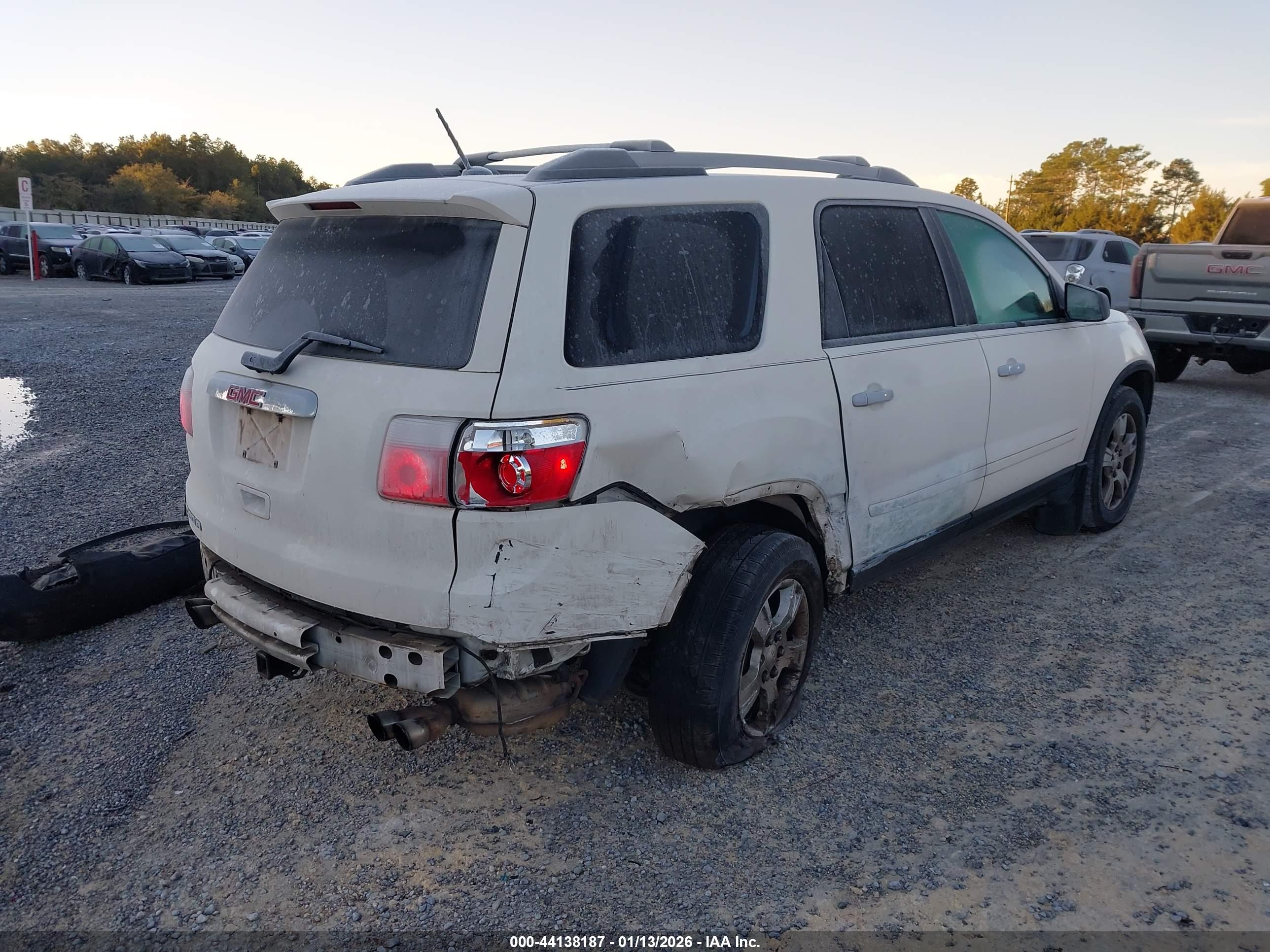 GMC ACADIA image 4