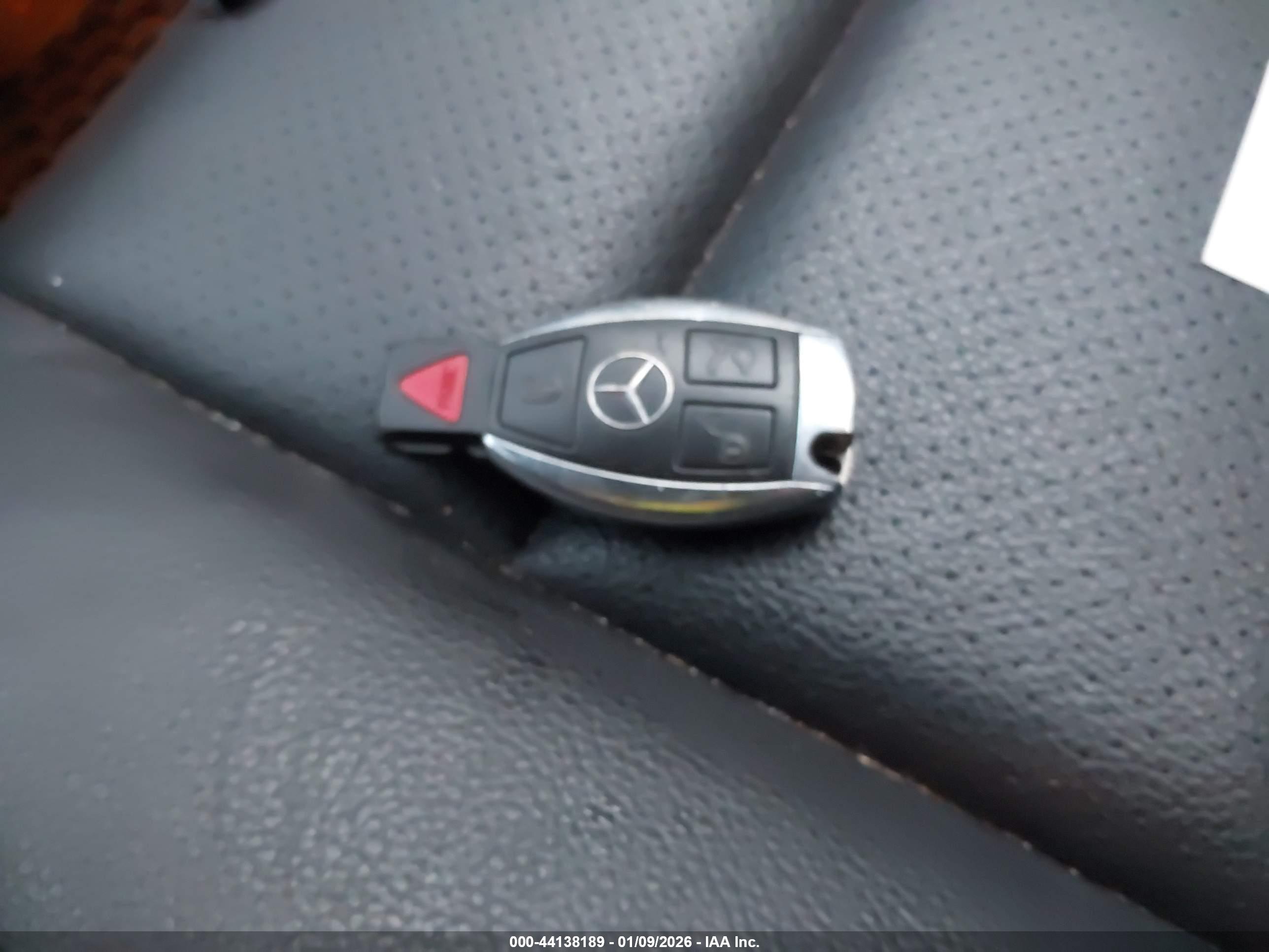 MERCEDES-BENZ C image 11