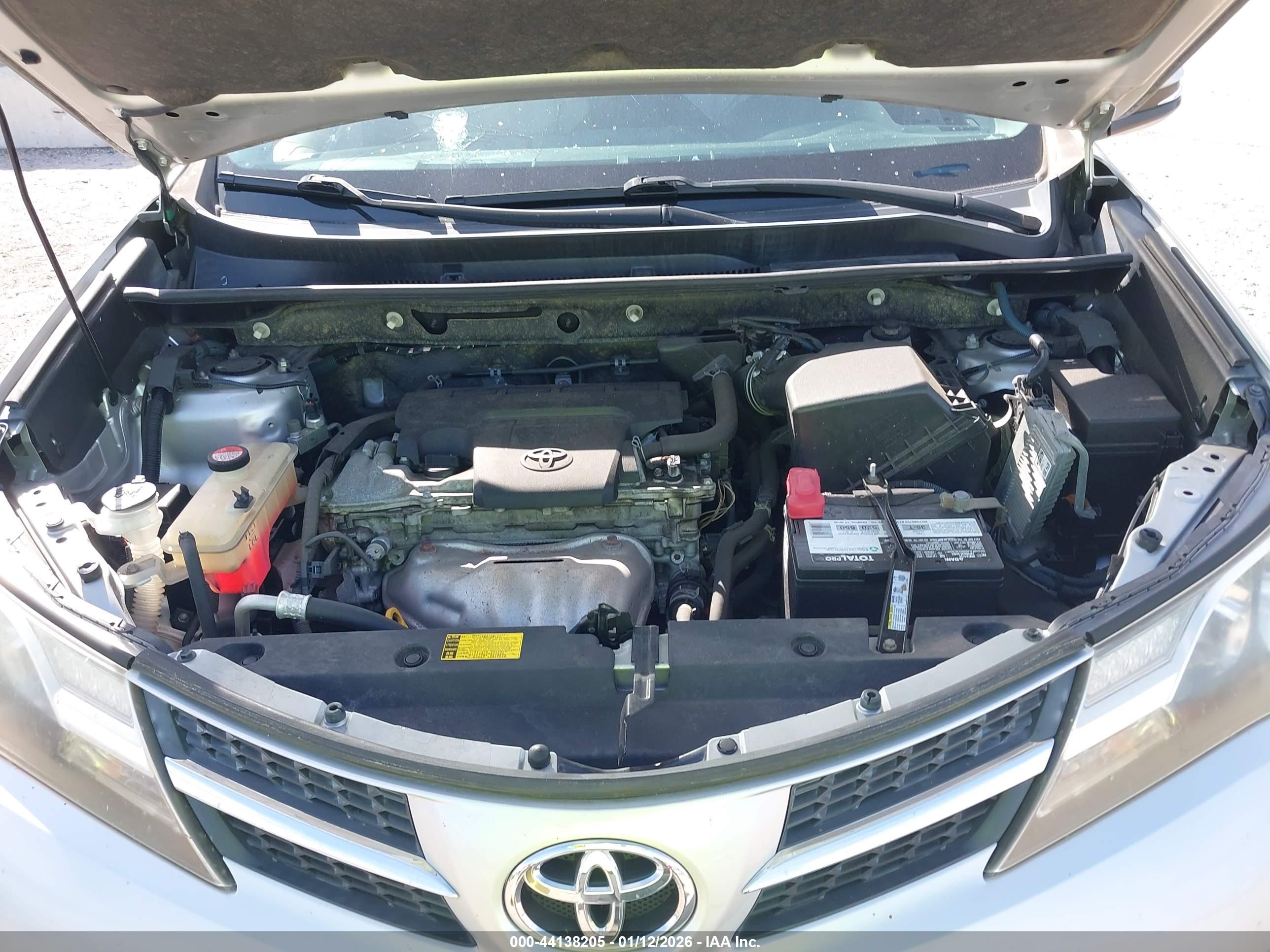TOYOTA RAV4 image 10