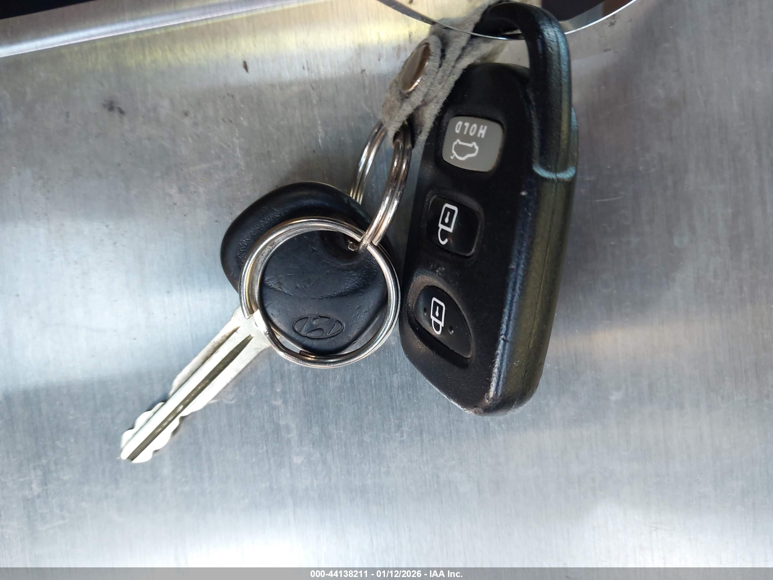 HYUNDAI ELANTRA image 11