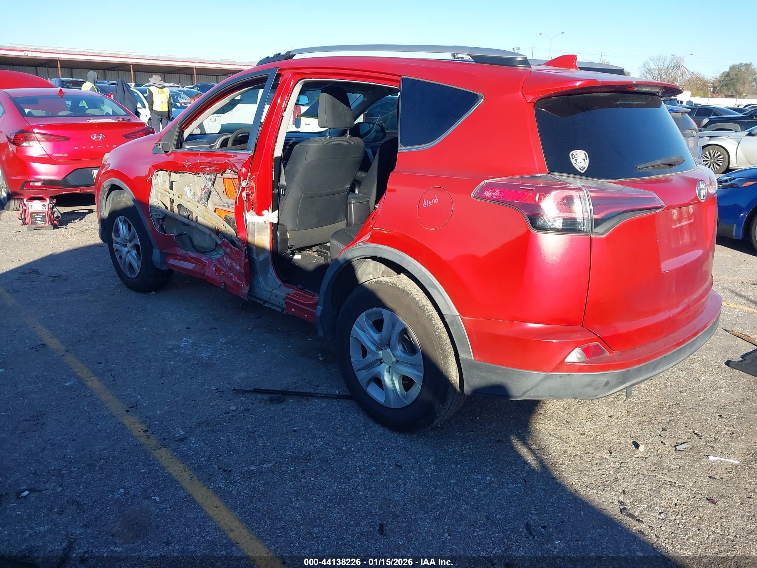 TOYOTA RAV4 image 3