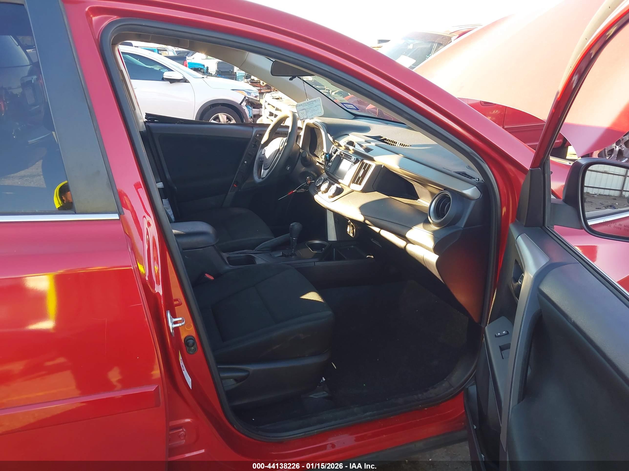 TOYOTA RAV4 image 5