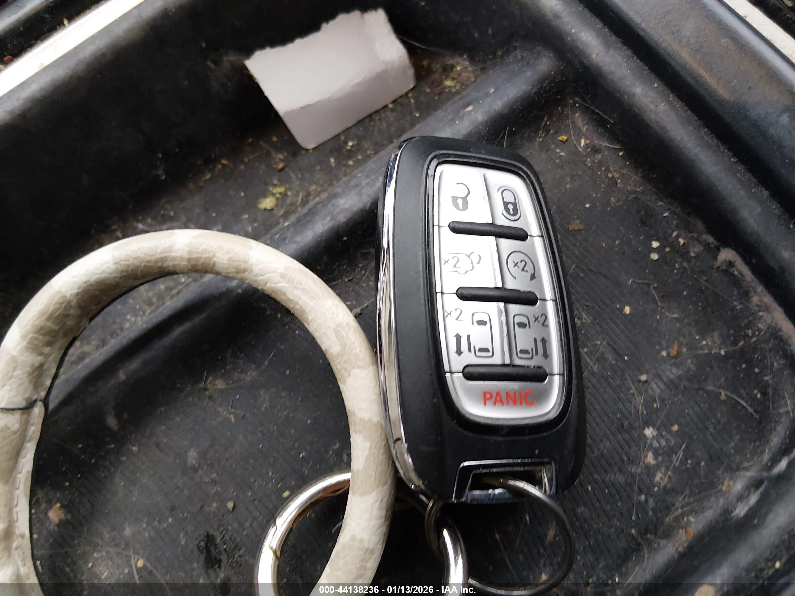 CHRYSLER PACIFICA image 11