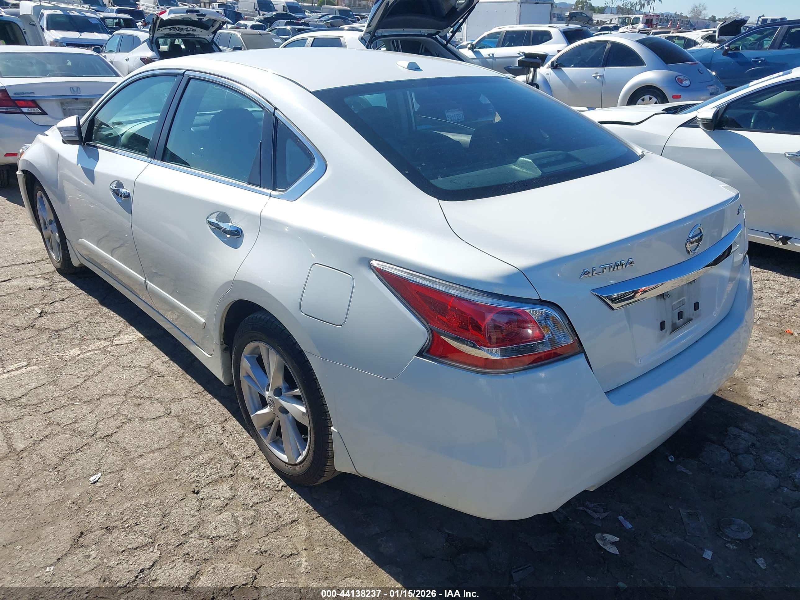 NISSAN ALTIMA image 3