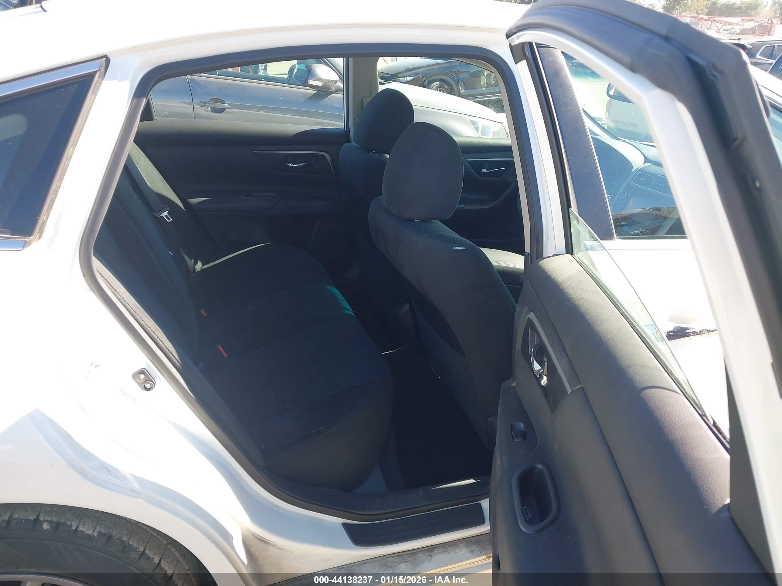 NISSAN ALTIMA image 8