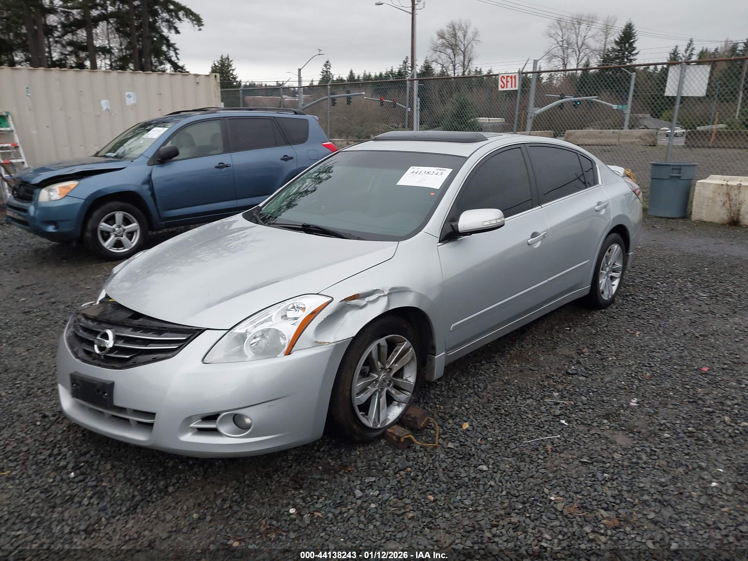 NISSAN ALTIMA image 2