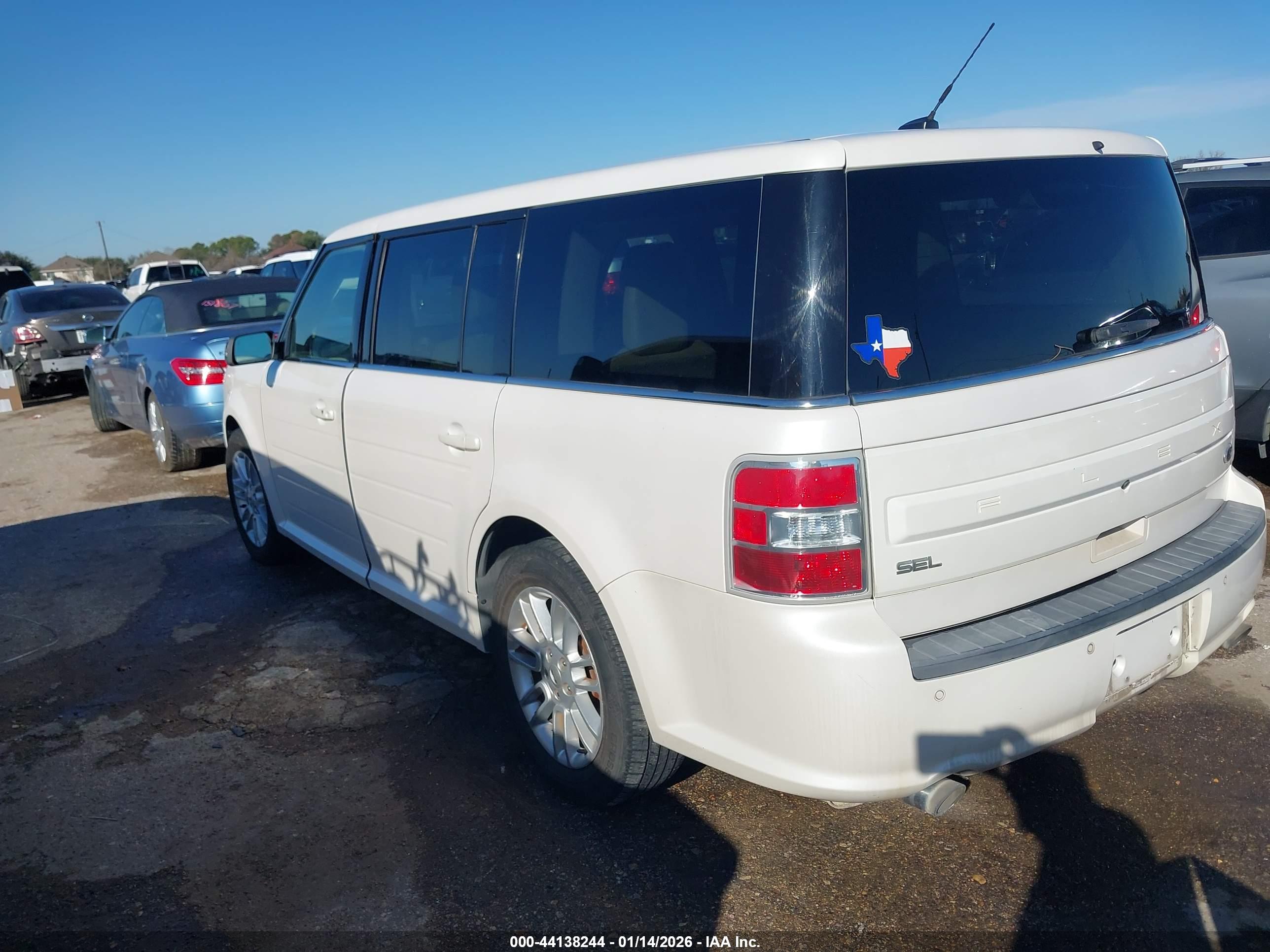 FORD FLEX image 3