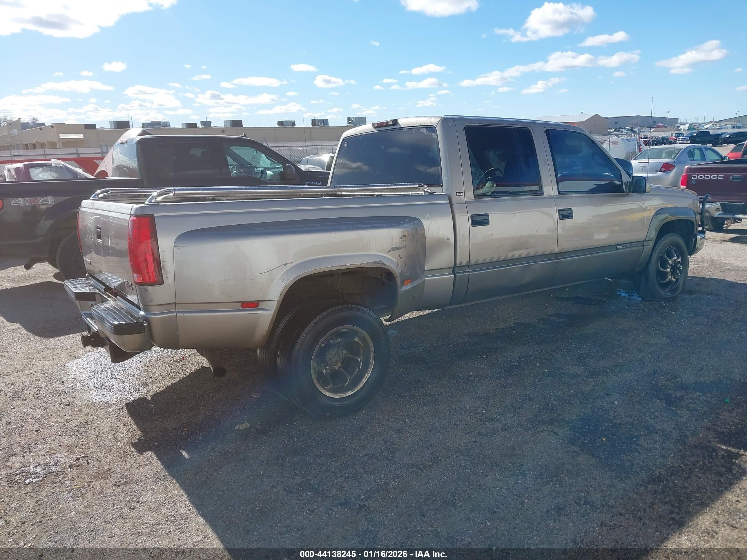 GMC SIERRA image 4