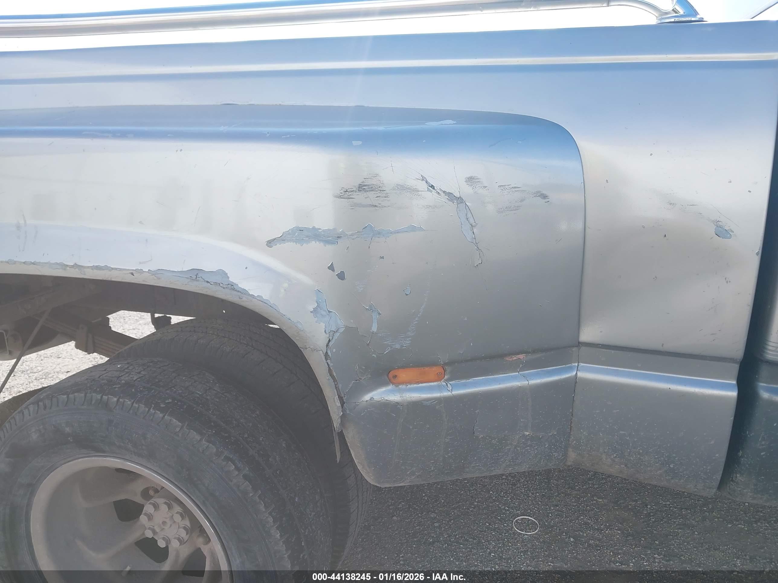 GMC SIERRA image 6