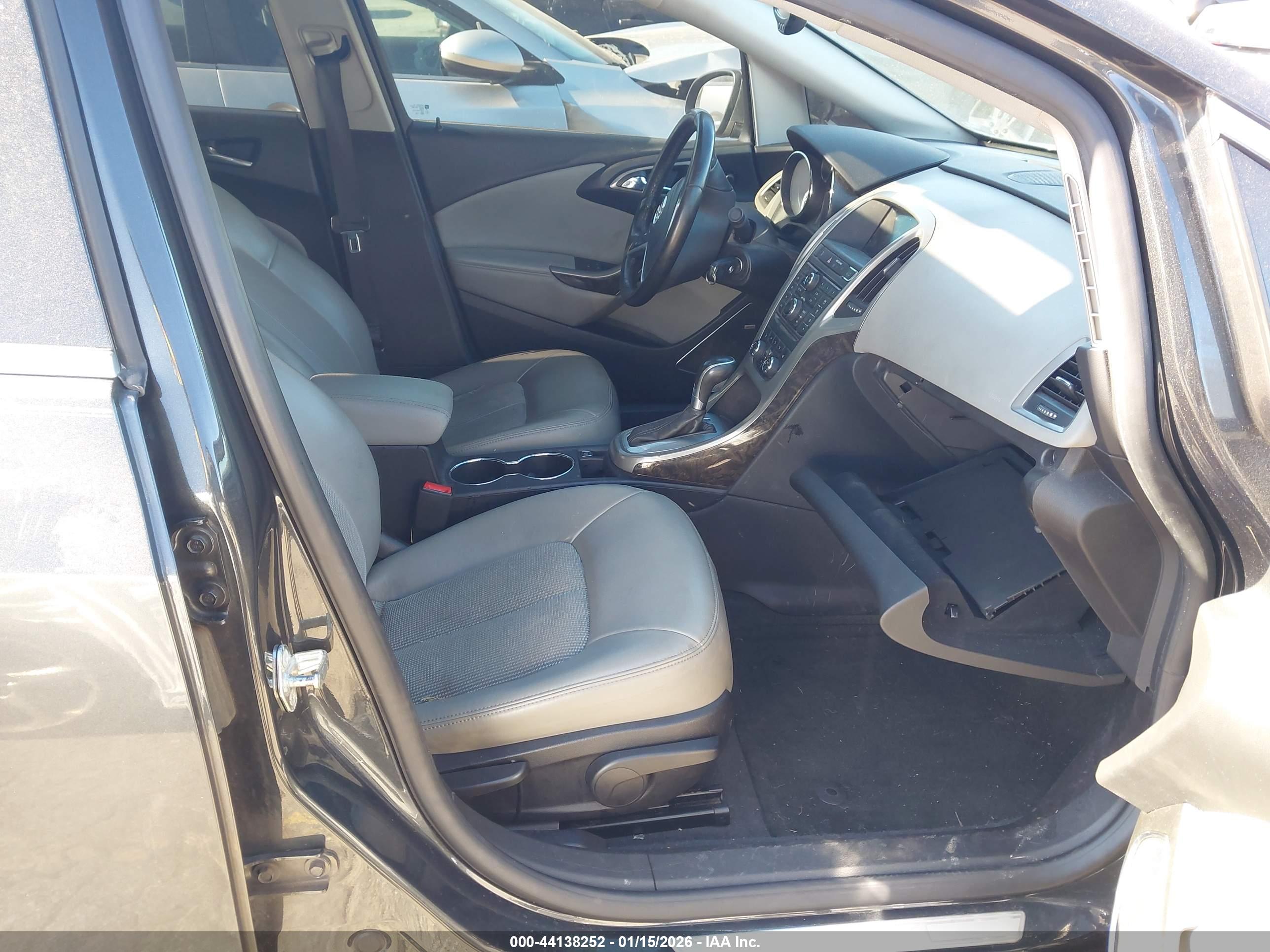 BUICK VERANO image 5
