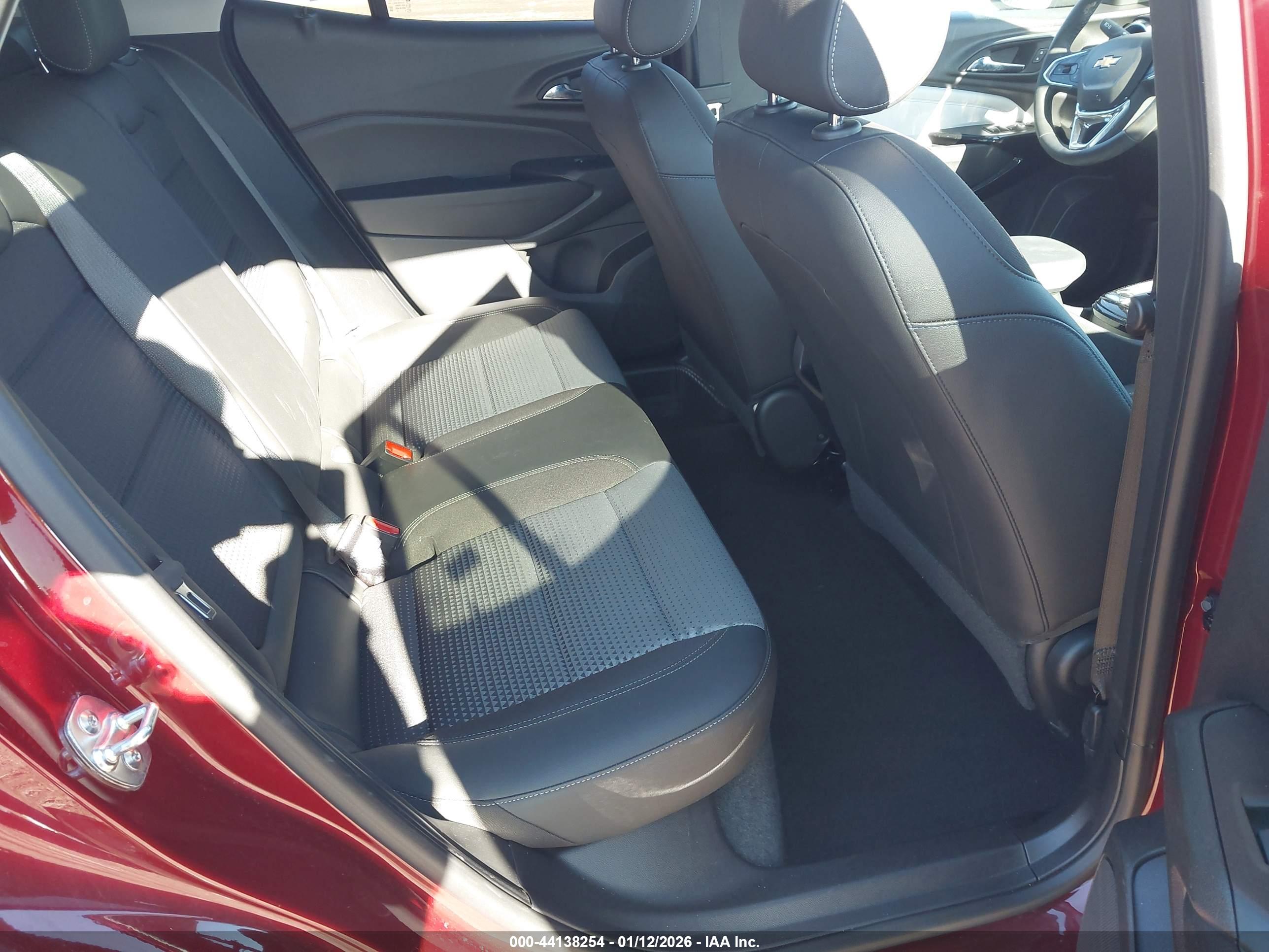 CHEVROLET TRAX image 8