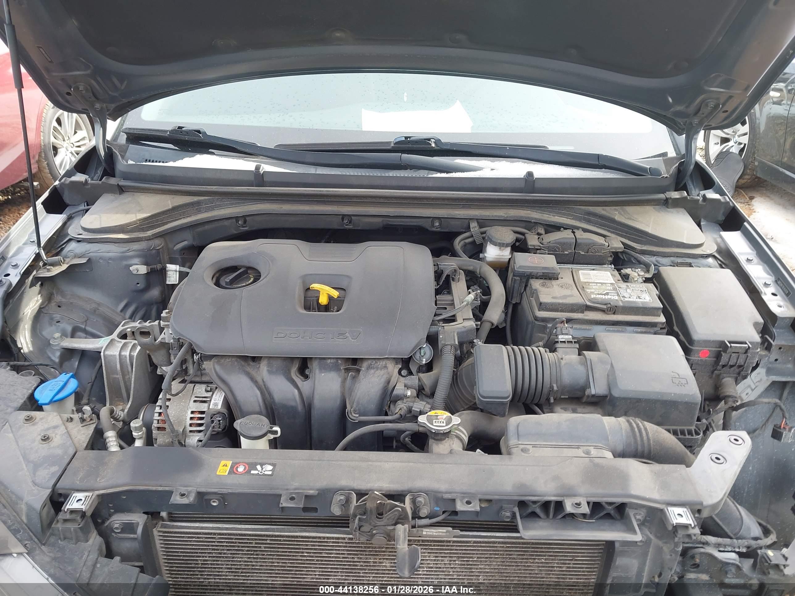 HYUNDAI ELANTRA image 10