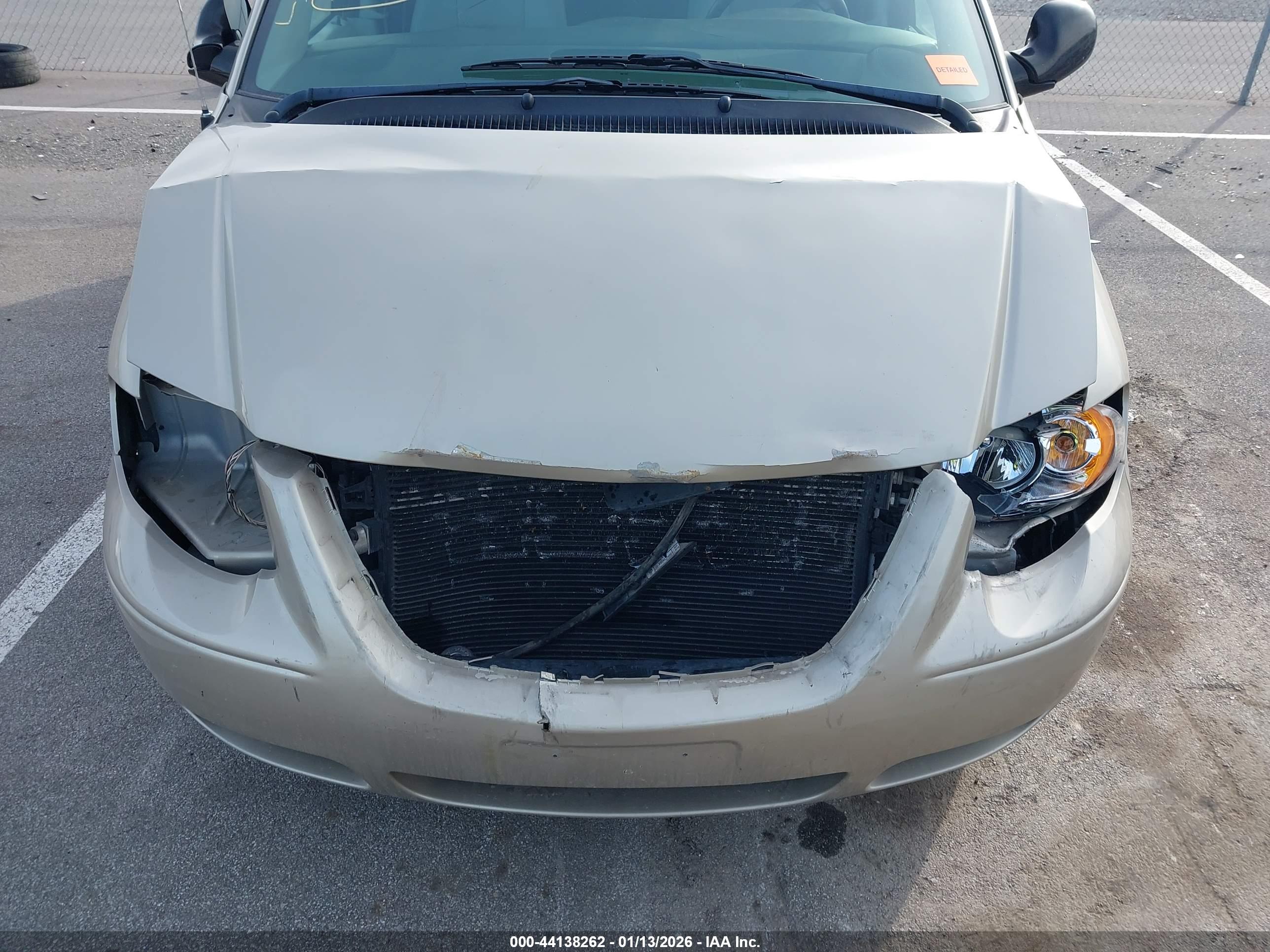 CHRYSLER TOWN image 6