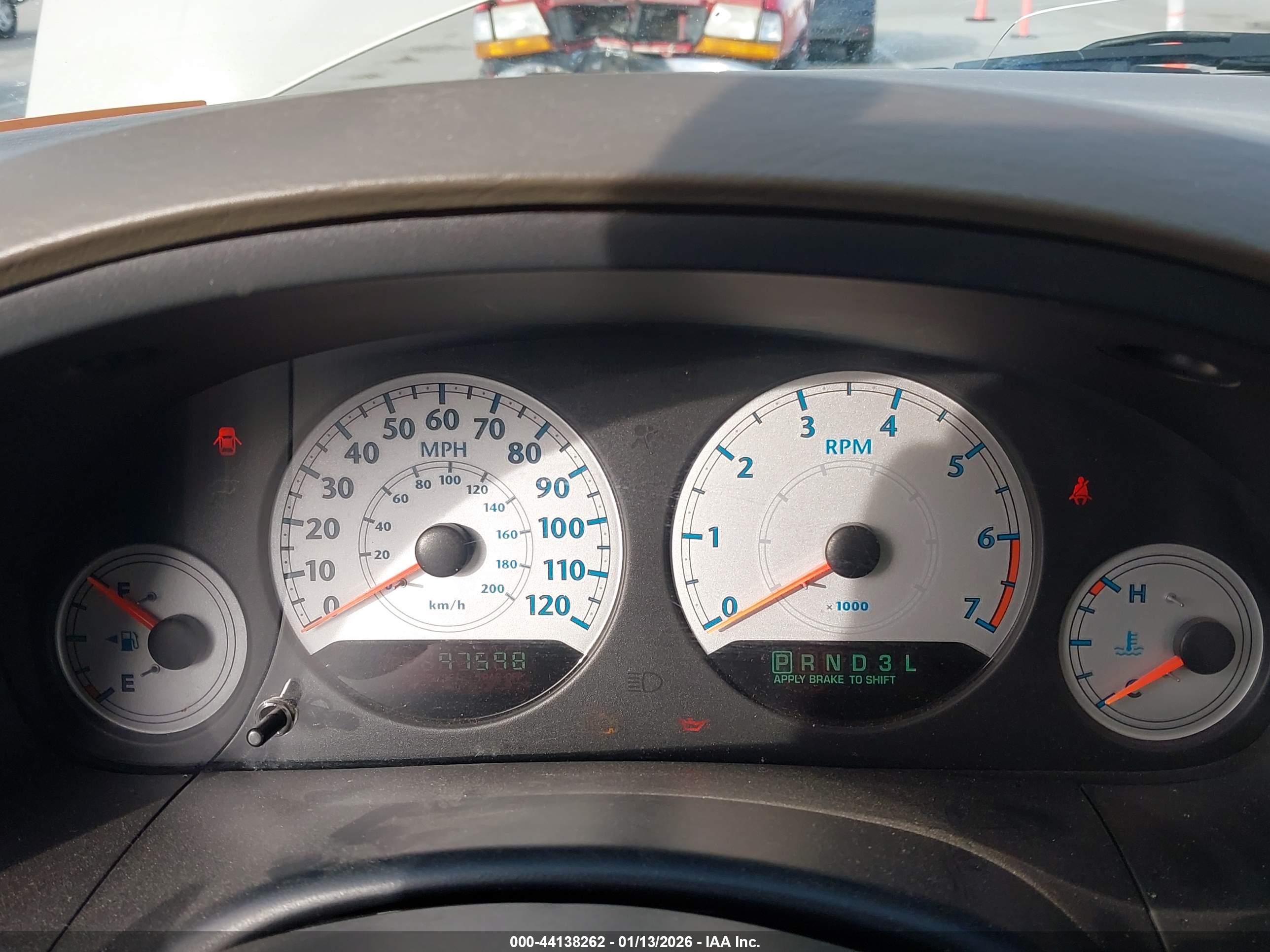 CHRYSLER TOWN image 7