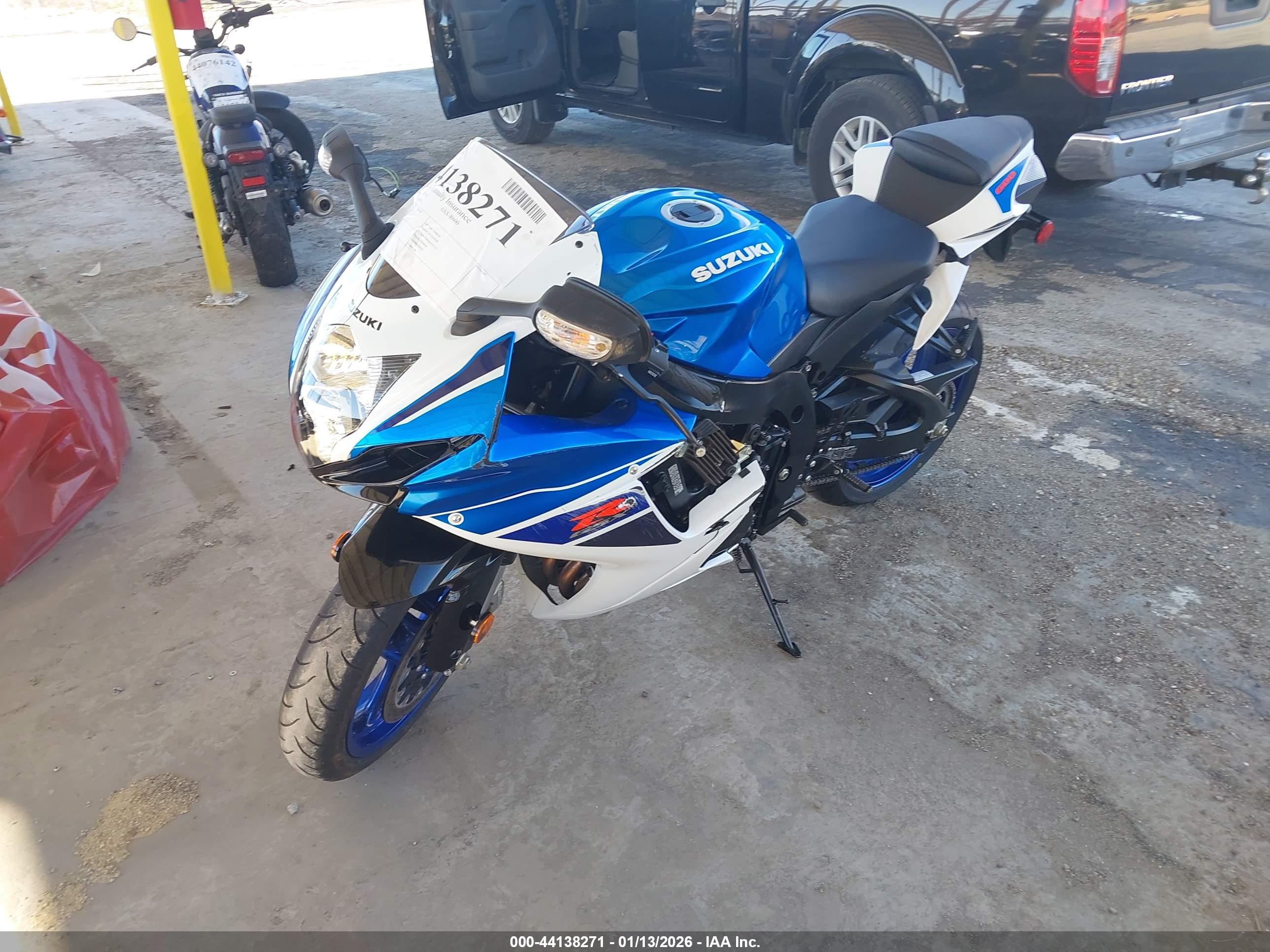 SUZUKI GSX-R600 image 2