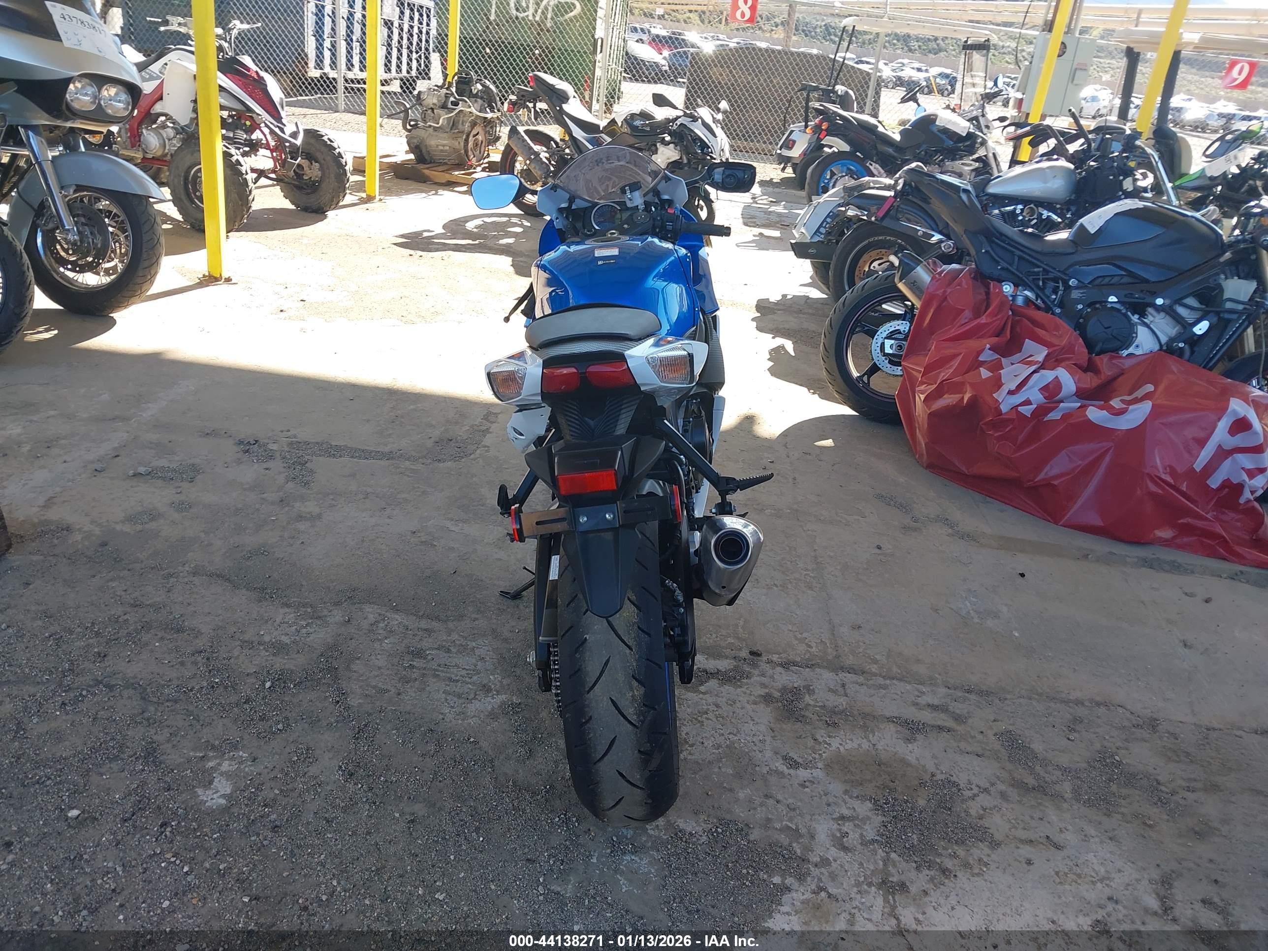 SUZUKI GSX-R600 image 6