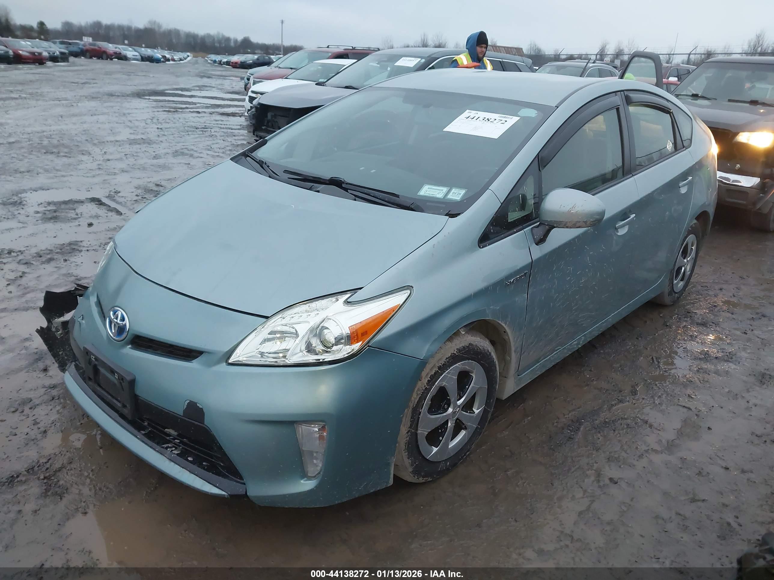 TOYOTA PRIUS image 2