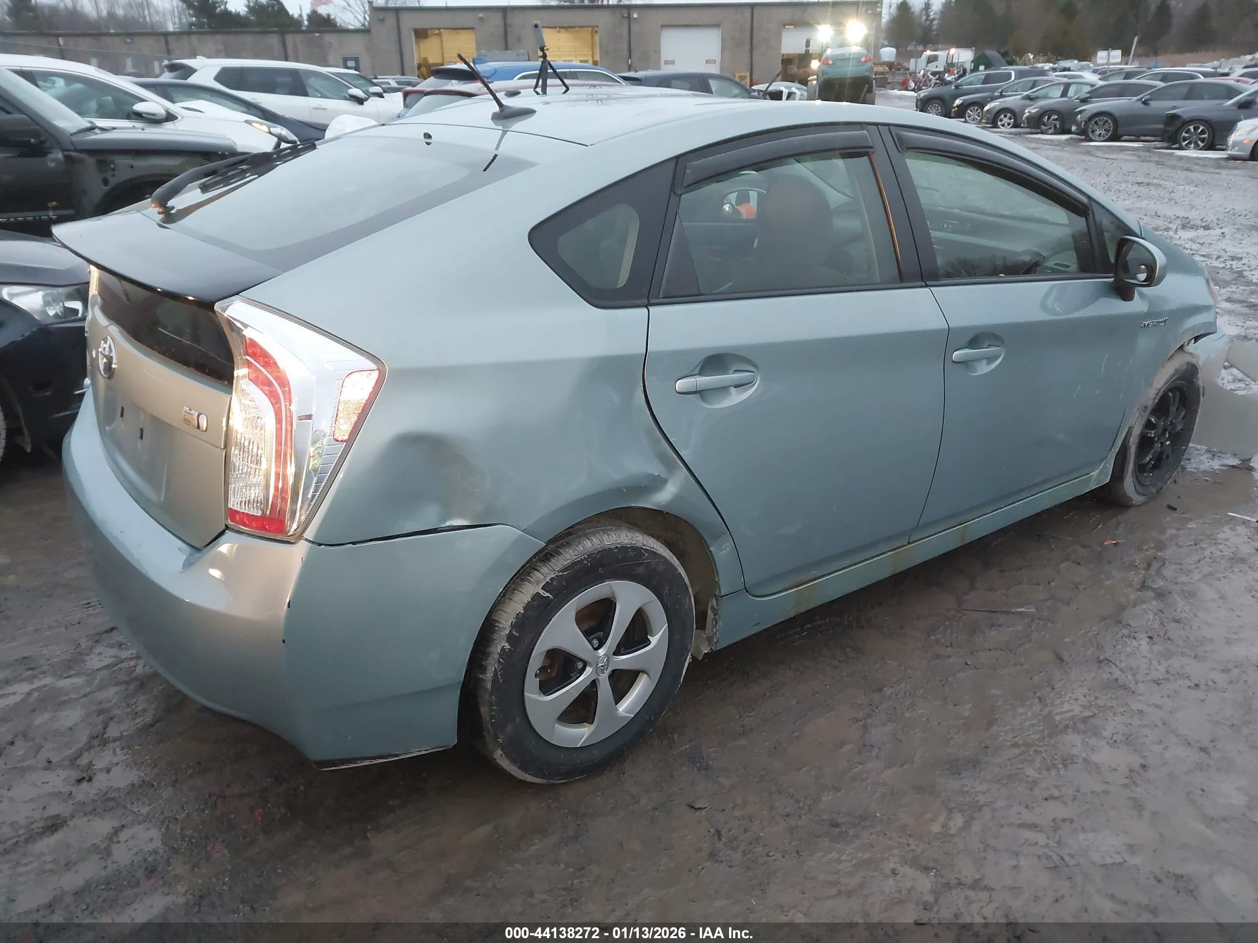 TOYOTA PRIUS image 4
