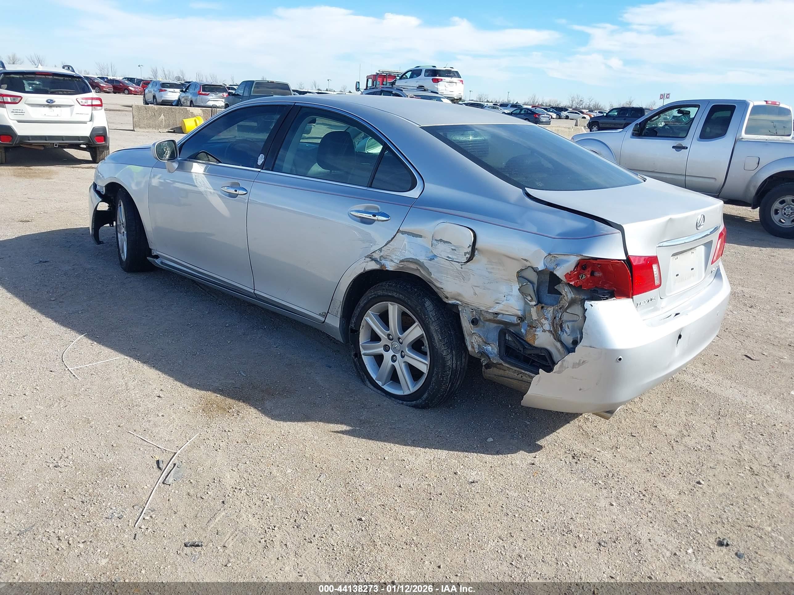 LEXUS ES image 3