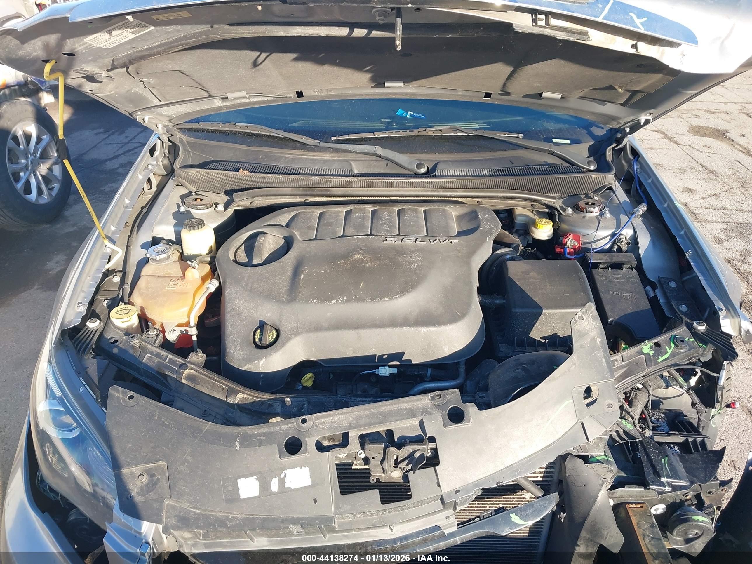 CHRYSLER 200 image 10