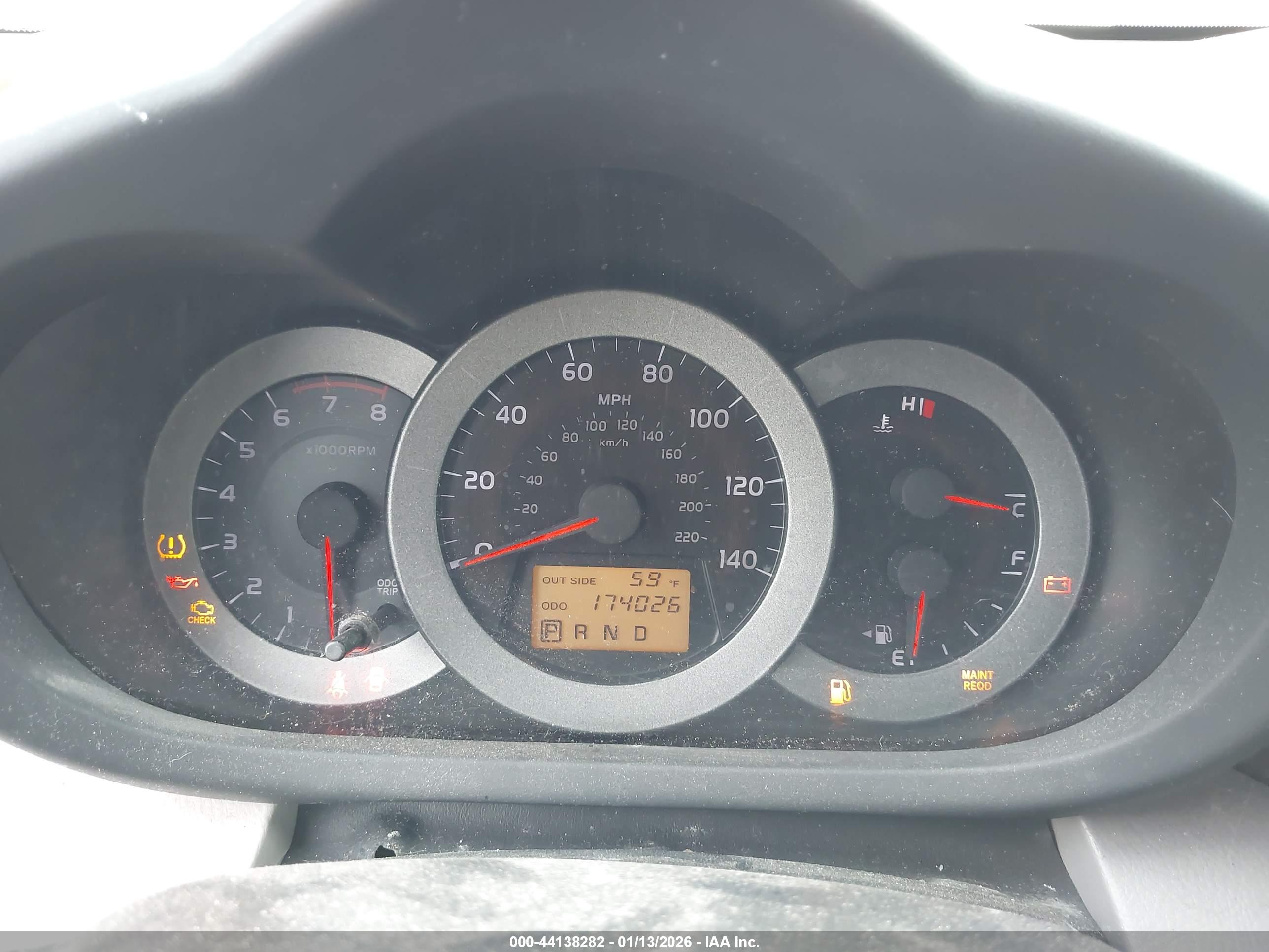 TOYOTA RAV4 image 7