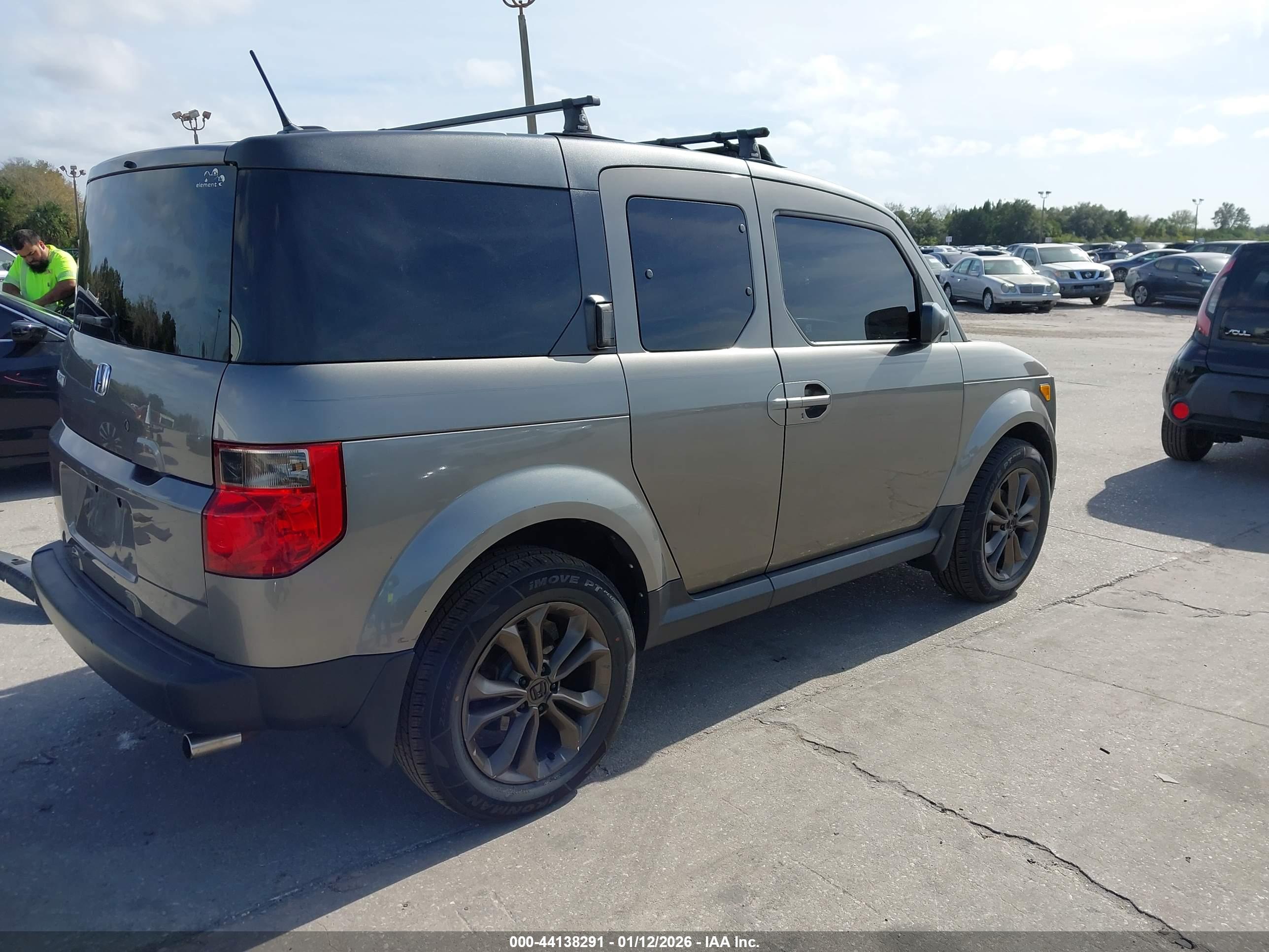 HONDA ELEMENT image 4