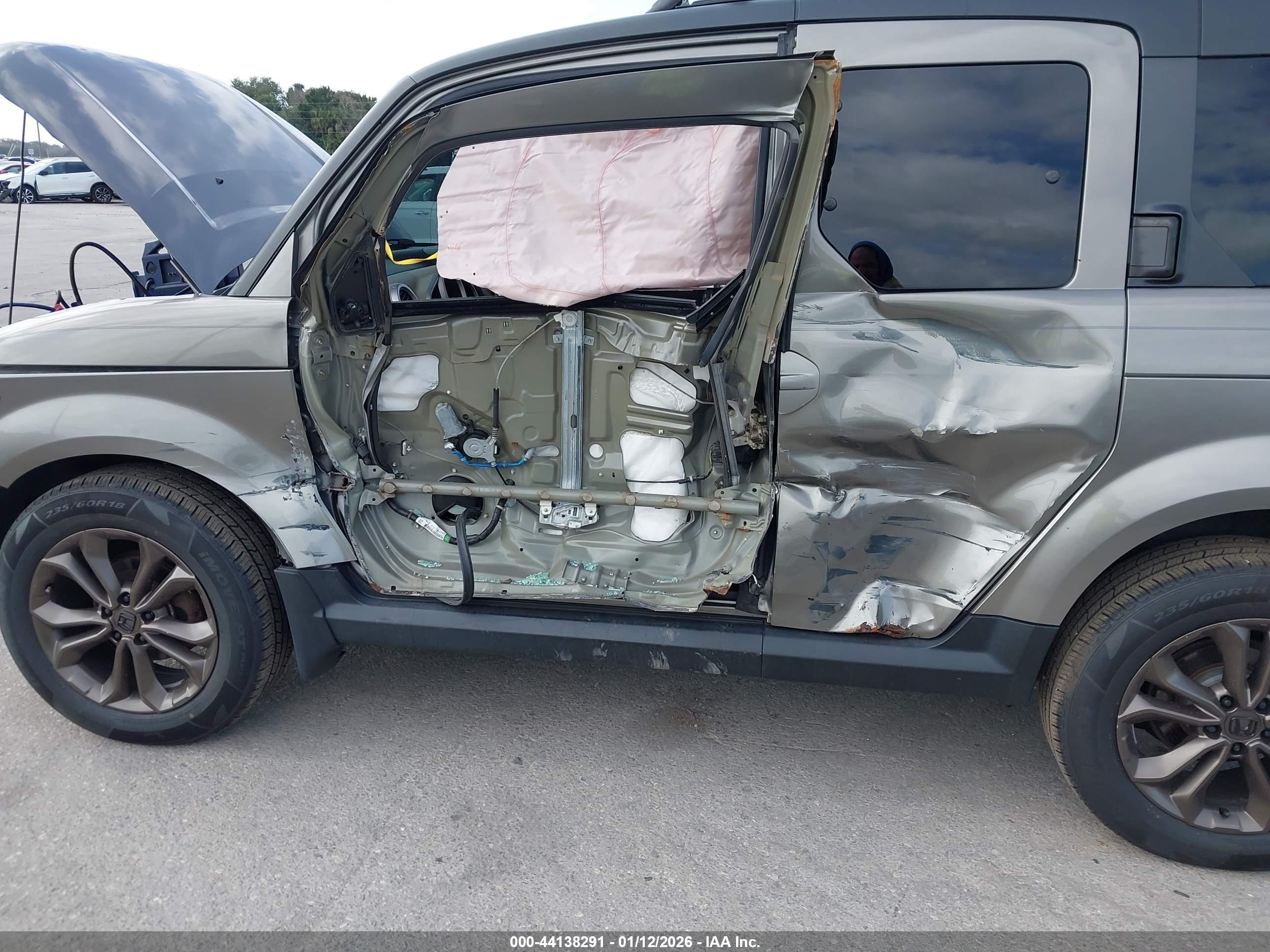 HONDA ELEMENT image 6