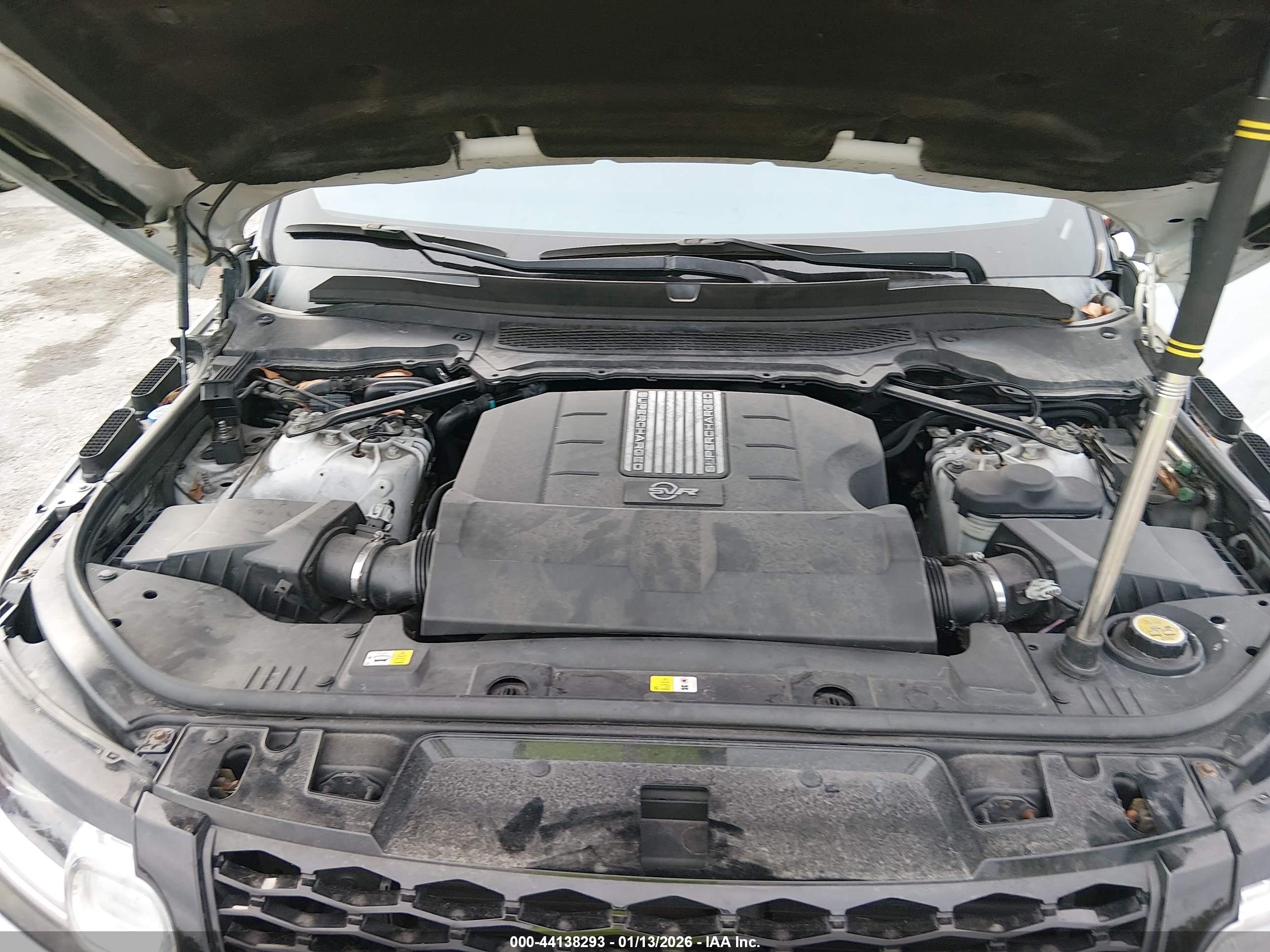 LAND ROVER image 10