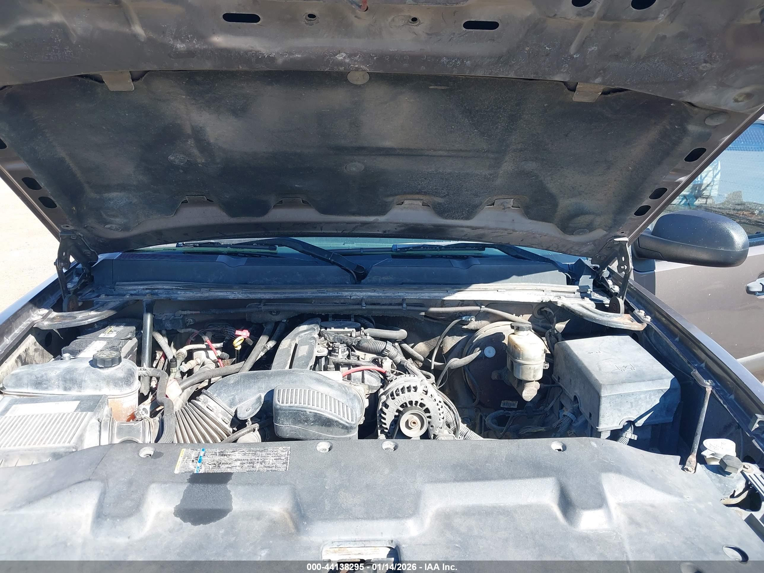 CHEVROLET SILVERADO image 10