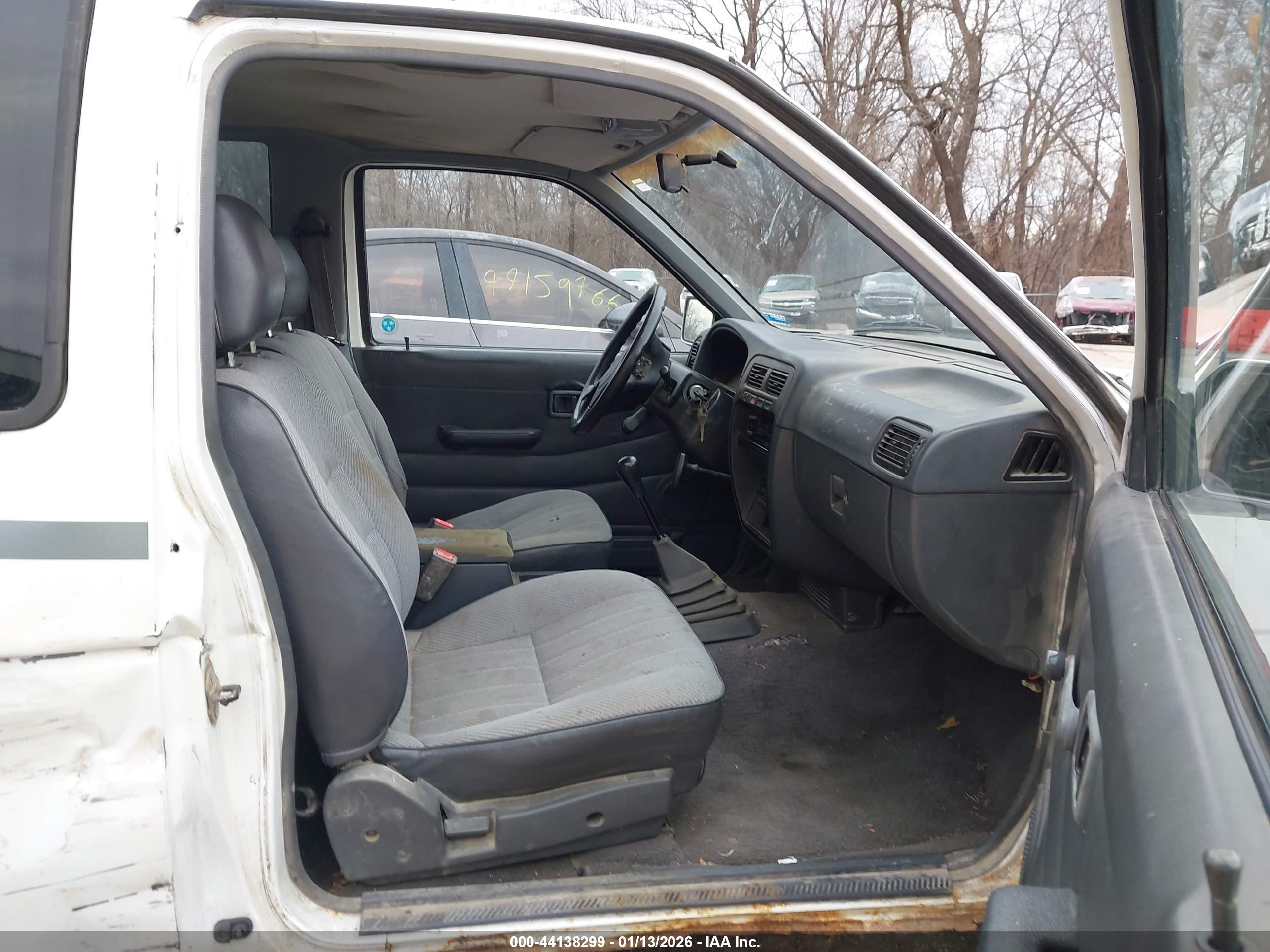 NISSAN TRUCK image 5
