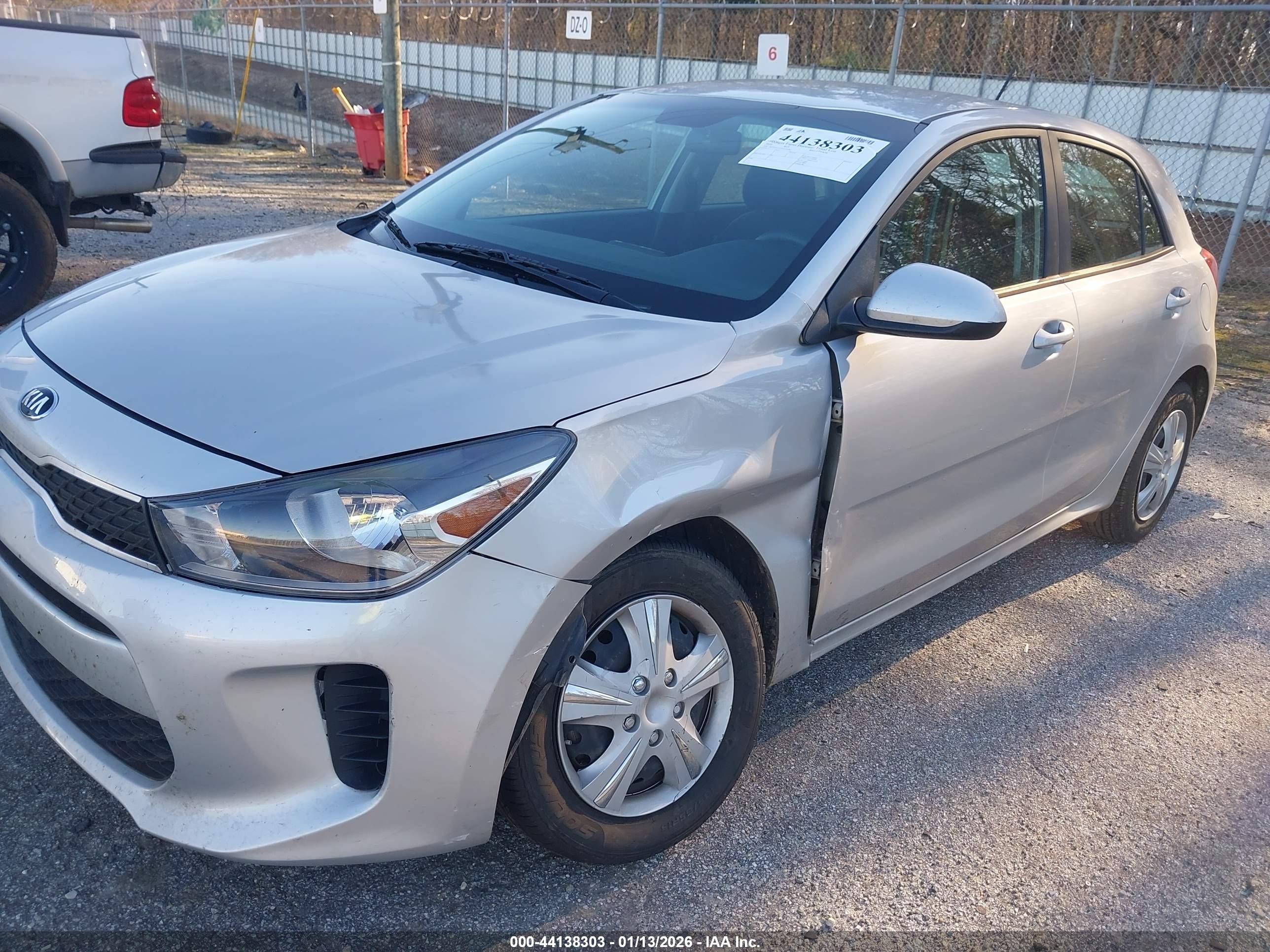 KIA RIO image 6