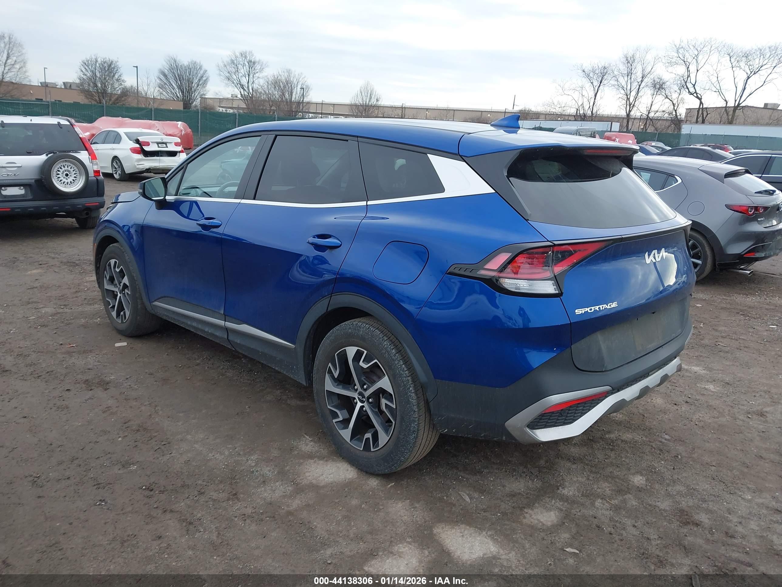 KIA SPORTAGE image 3