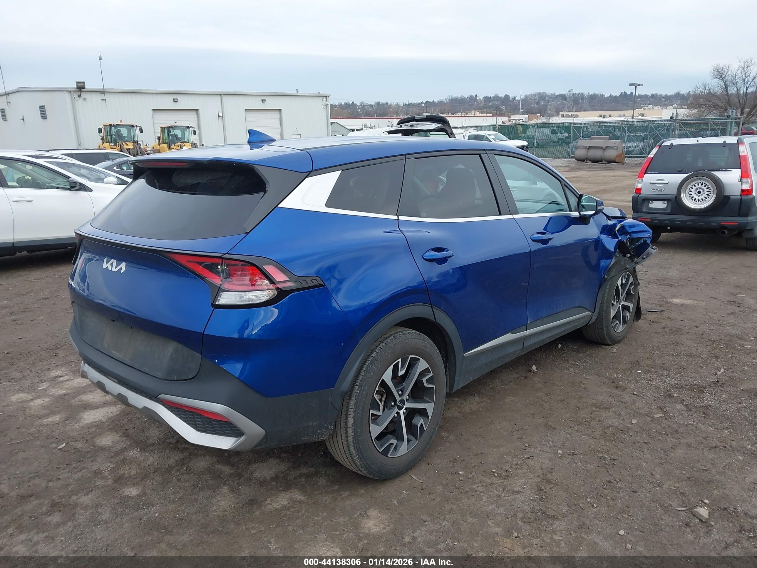 KIA SPORTAGE image 4