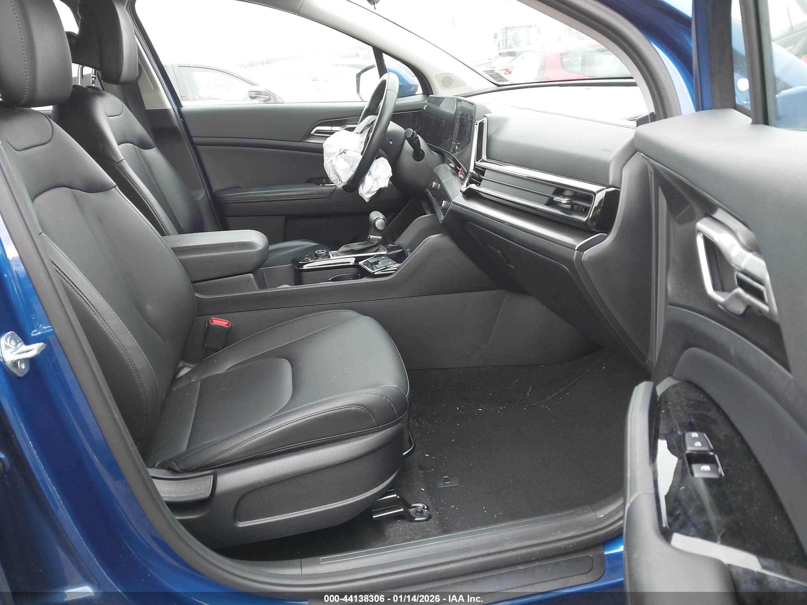 KIA SPORTAGE image 5
