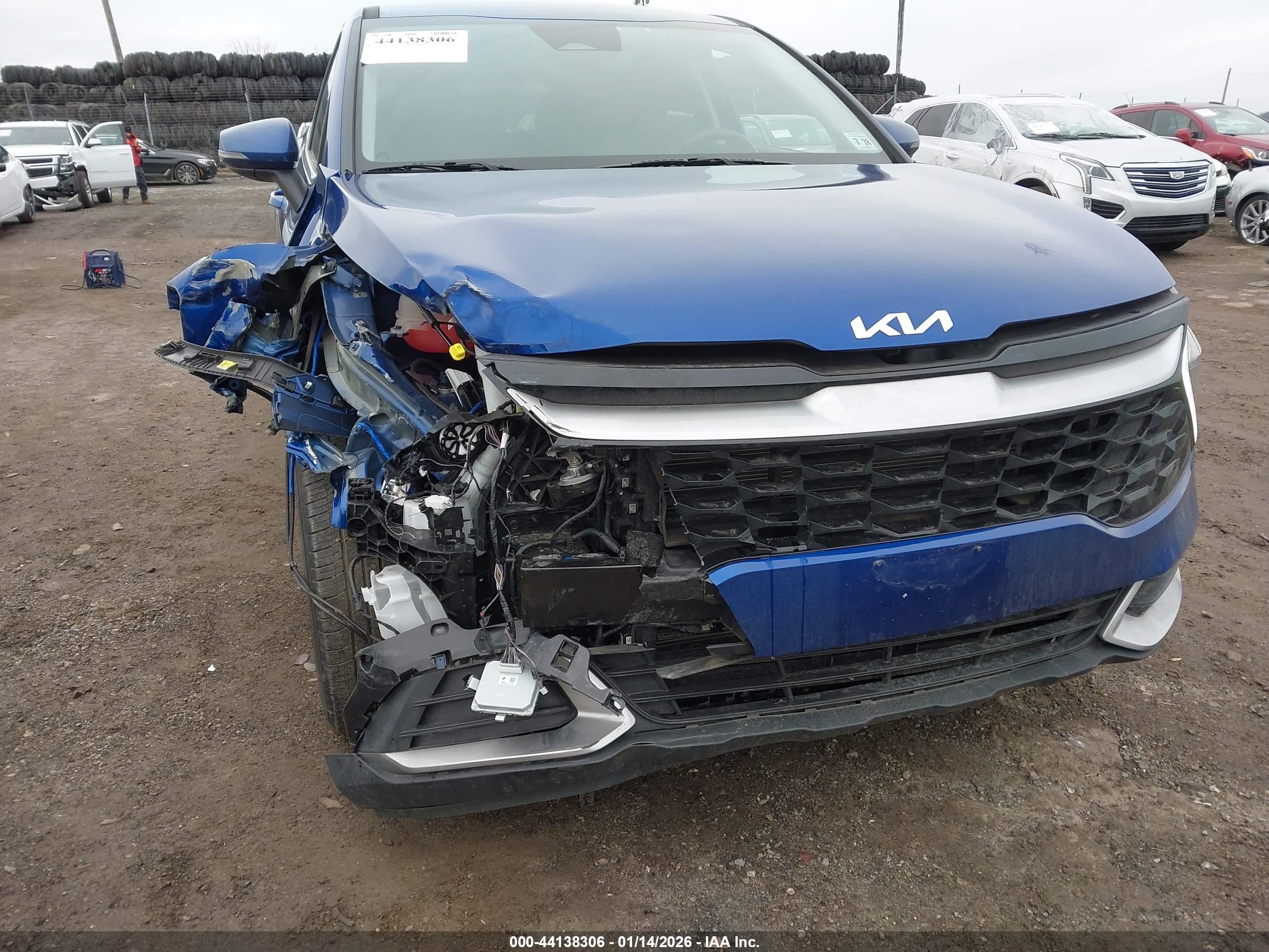 KIA SPORTAGE image 6