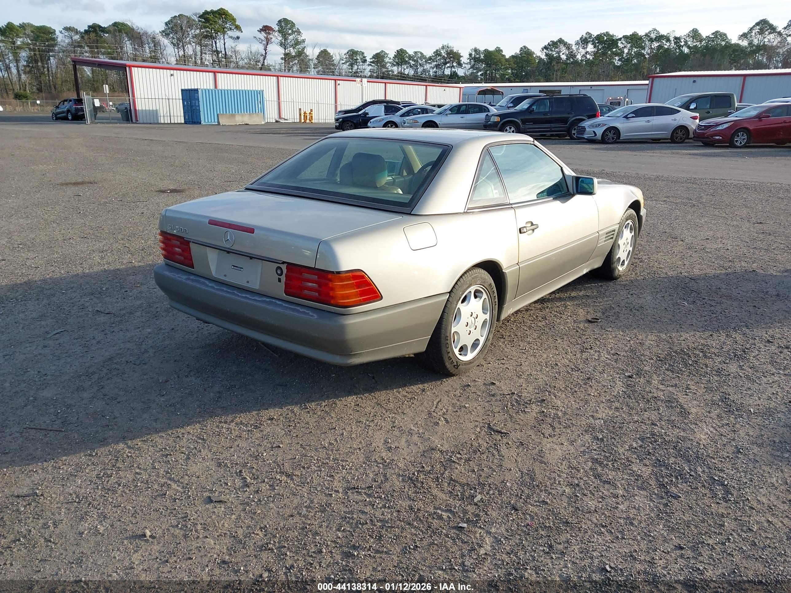 MERCEDES-BENZ SL image 4