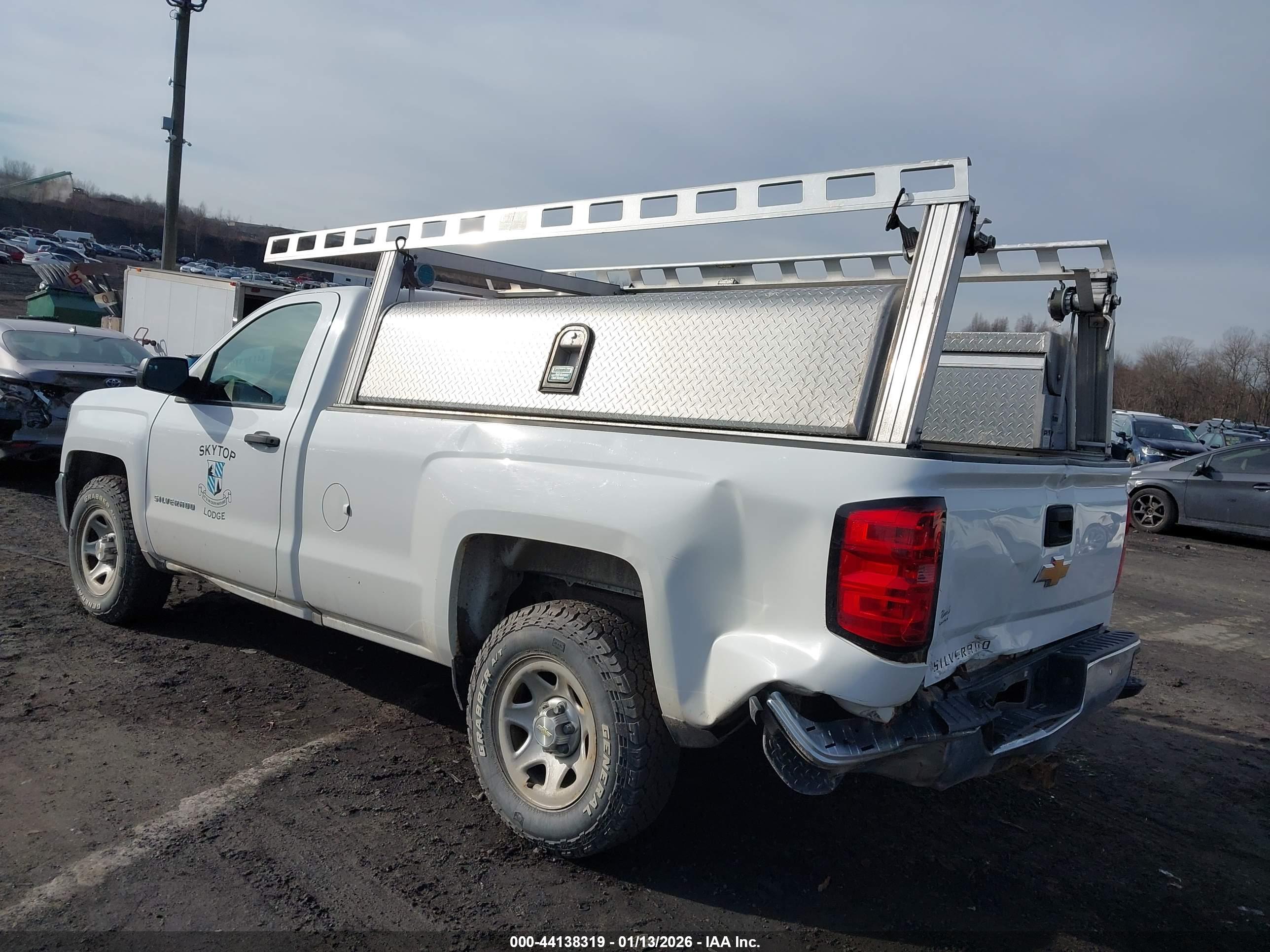 CHEVROLET SILVERADO image 3