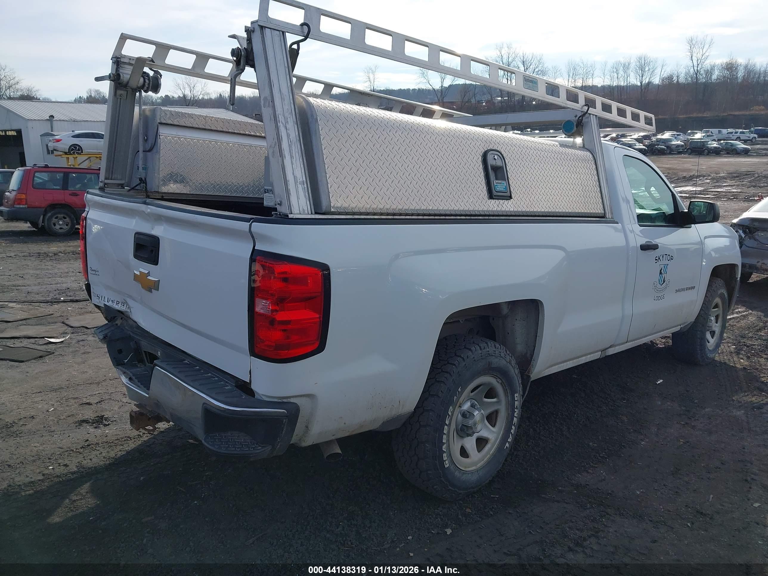 CHEVROLET SILVERADO image 4