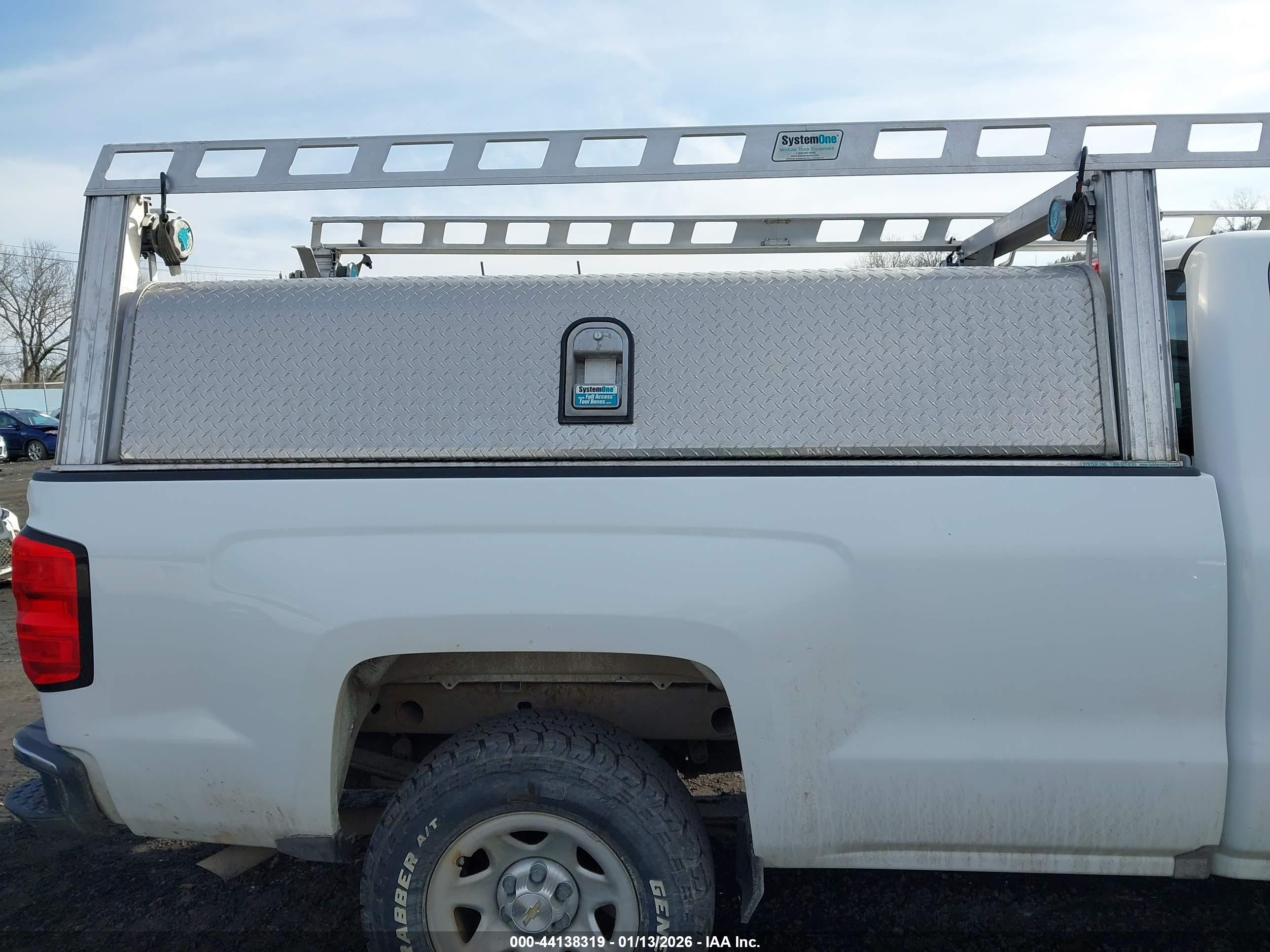 CHEVROLET SILVERADO image 8